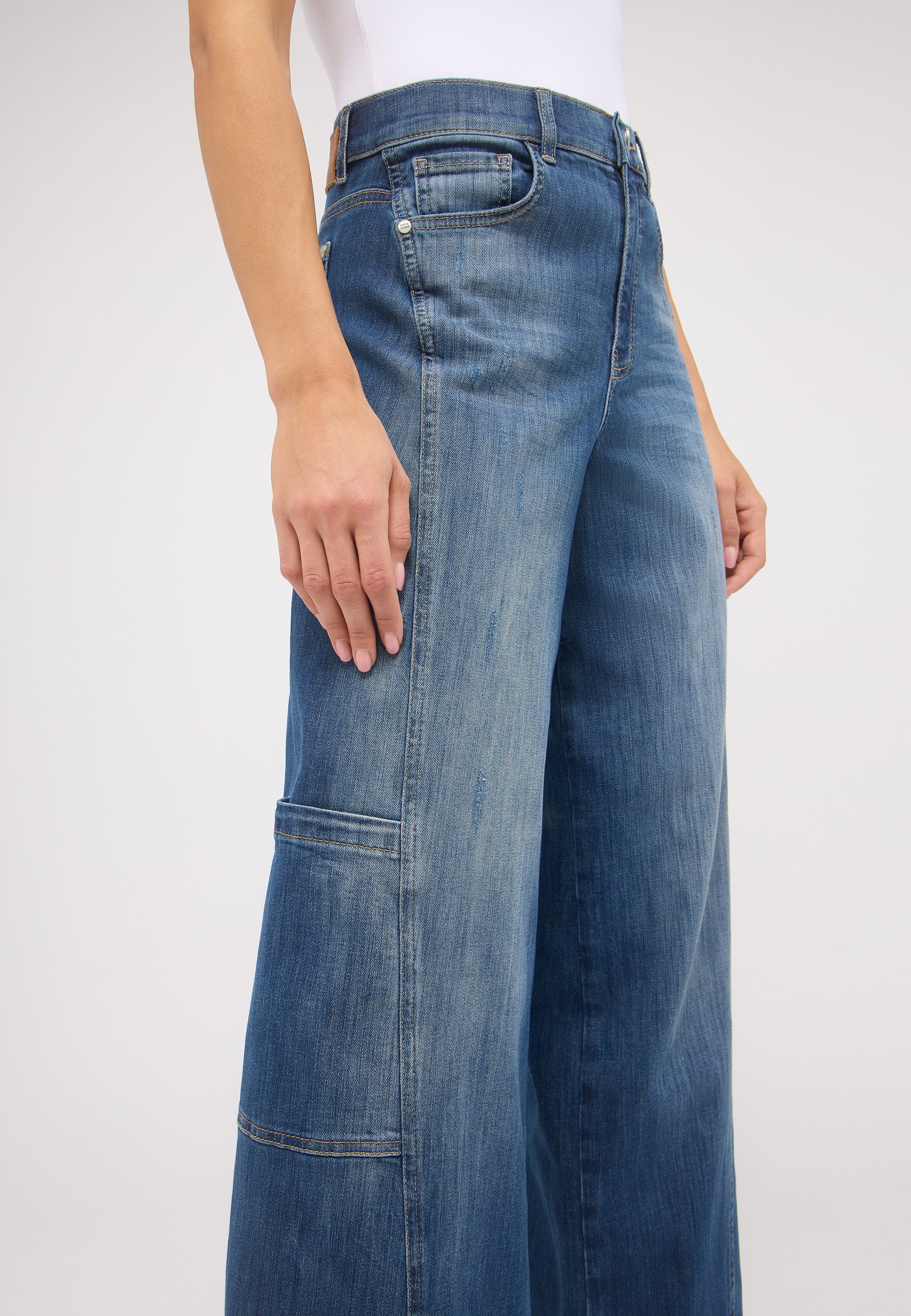 ANGELS Liva Seam Cargo Wide Leg Jeans - Coastal Worn Blue - 350 2388.33288 von Angels Jeans