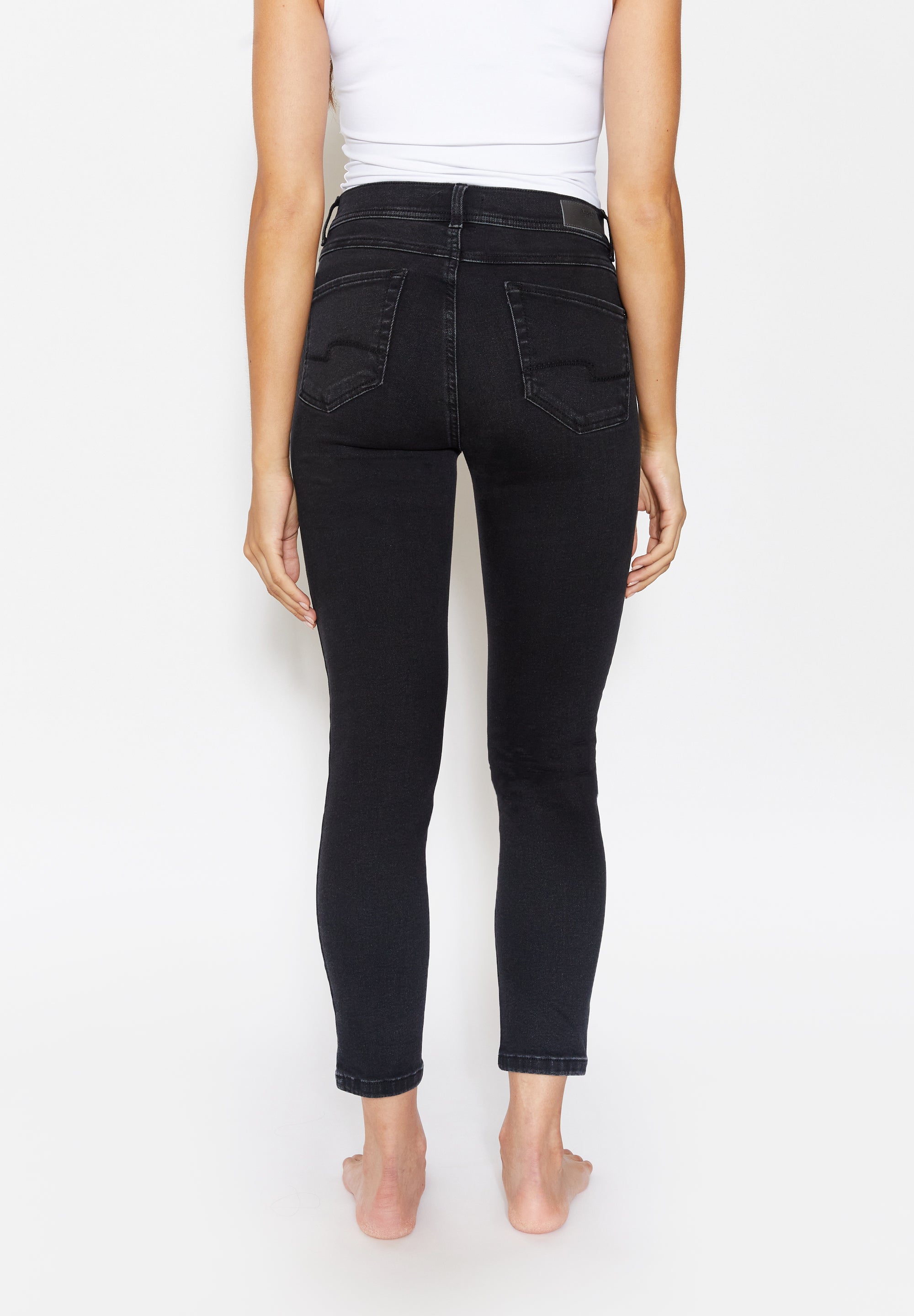 ANGELS JEANS Ornella 7/8 Slim Fit Jeans - Worn Midnight Black - 325 680007.1058 von Angels Jeans