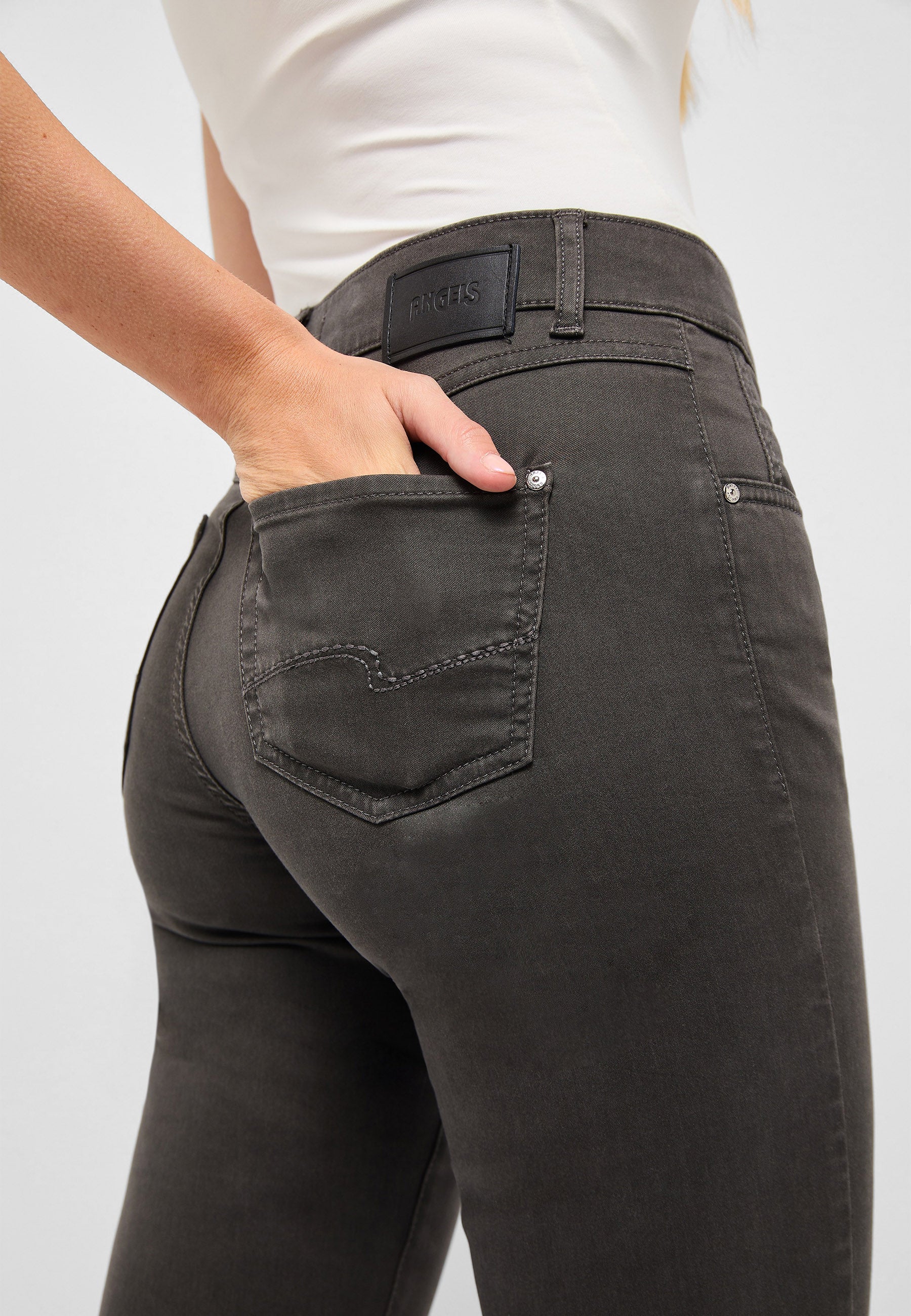 ANGELS Dolly Comfort-Fit Hose - Dark Grey - 785 8055.114 - Soft Classics von Angels Jeans