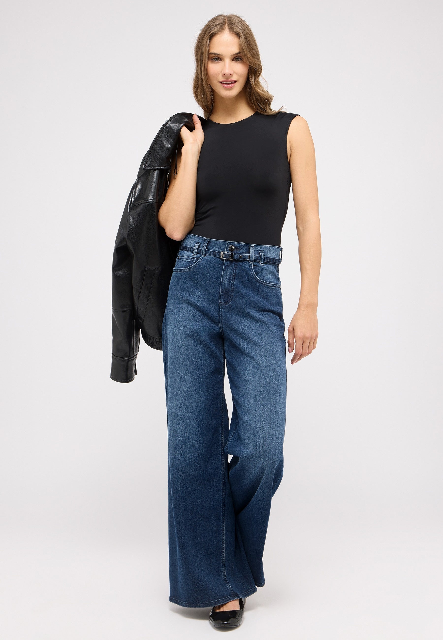 ANGELS Liva Belt Palazzo Jeans - Midnight Harbour Blue - 346 2365.325 von Angels Jeans
