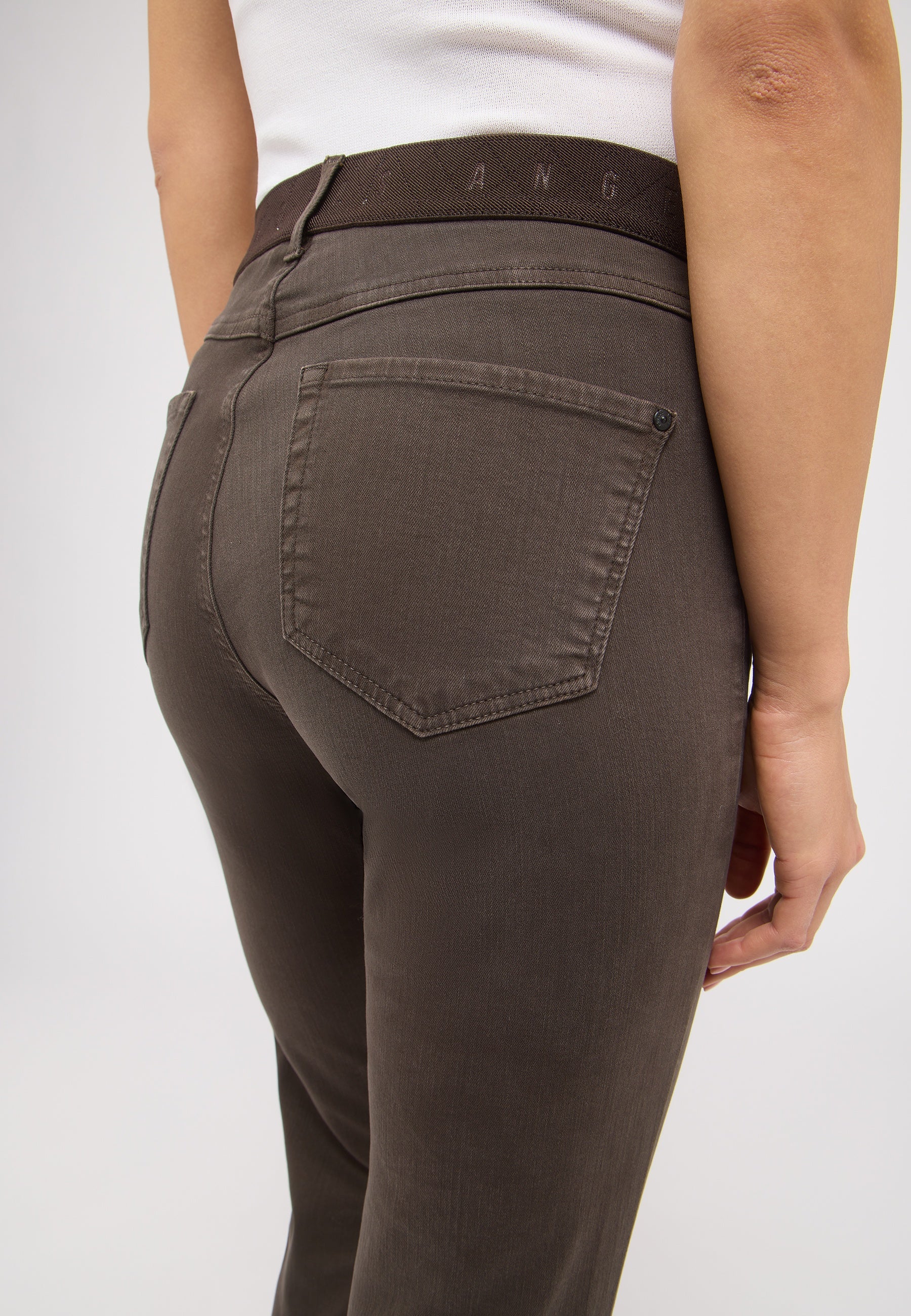 ANGELS Ornella Sporty 7/8-Jeans - Dark Espresso Brown - 346 688907.42058 von Angels Jeans
