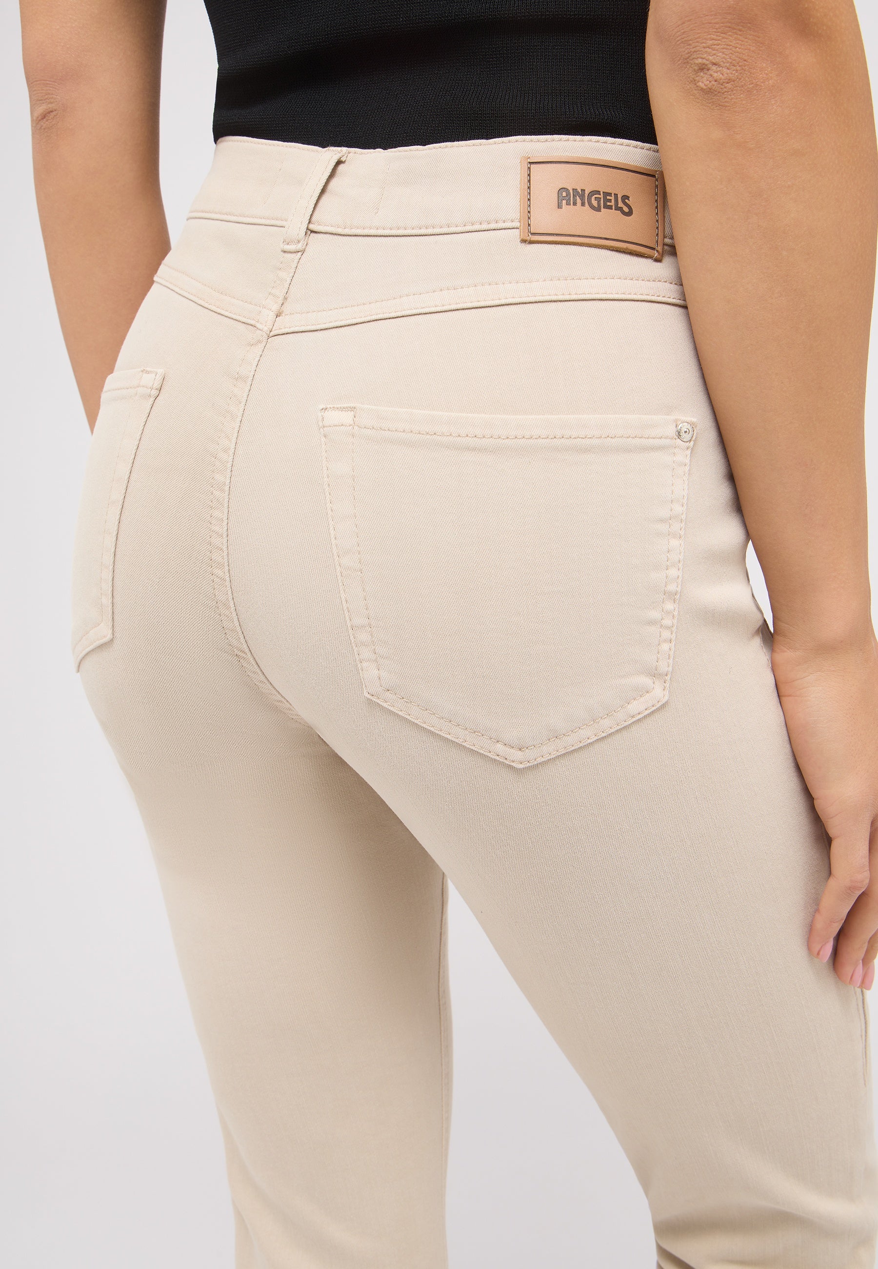 ANGELS Ornella Seam 7/8 Jeans - Soft Almond - 346 684407.4805 von Angels Jeans