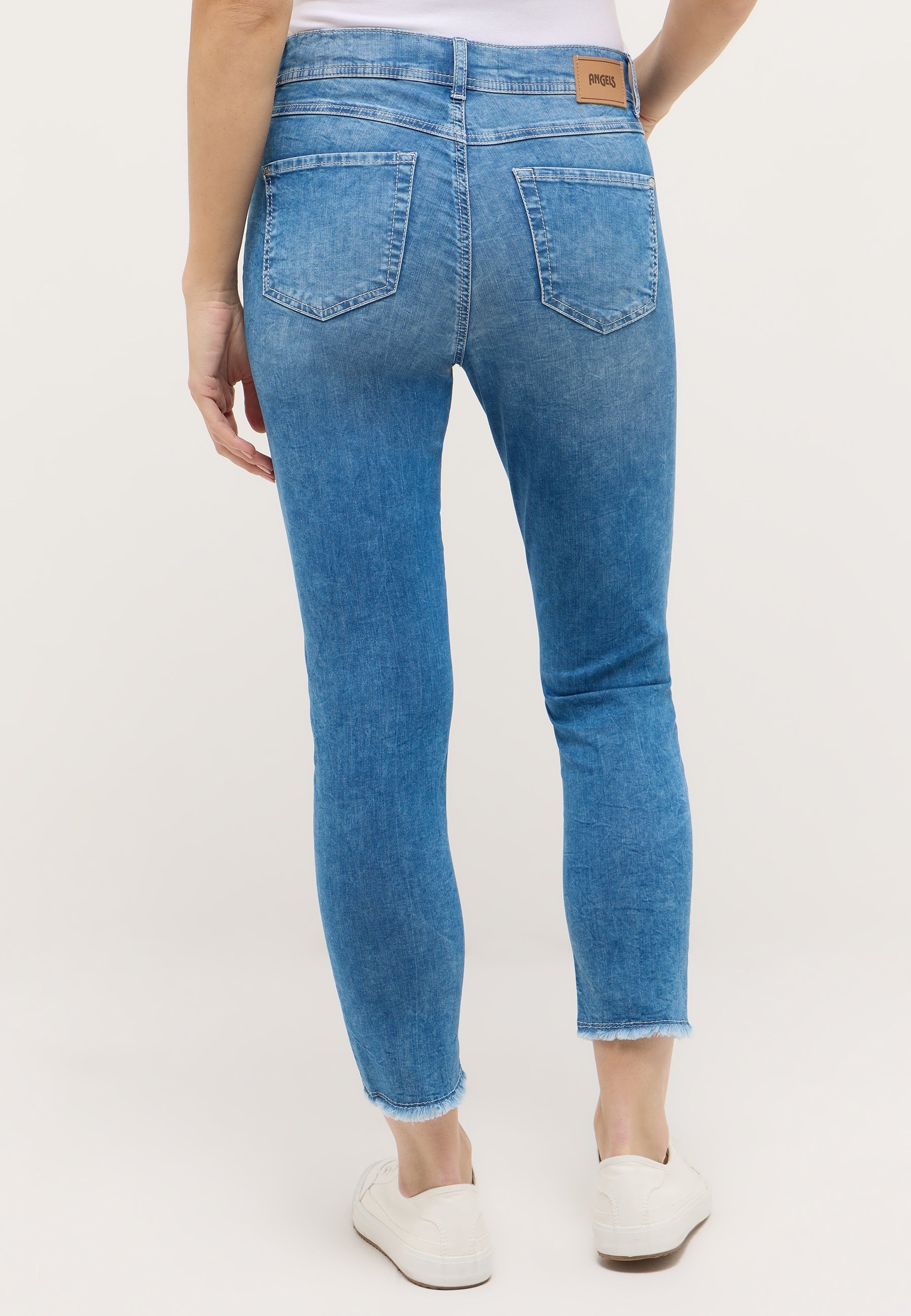 ANGELS Ornella Glow Jeans - Sunwashed Sky Blue - 332 682407.34758 von Angels Jeans