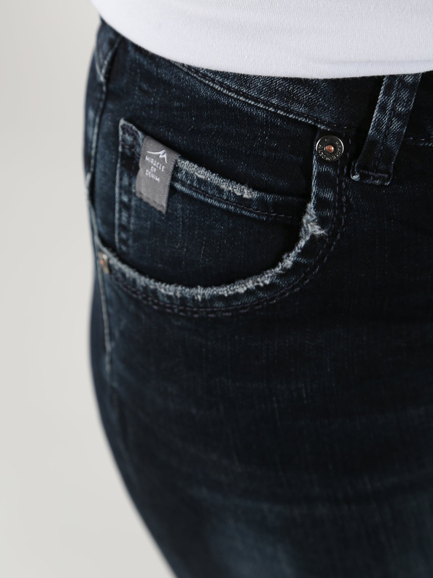 MOD JEANS ULLA Manta Blue Jeans - Night Indigo Wash - AU21-2087.3419 von MOD Jeans