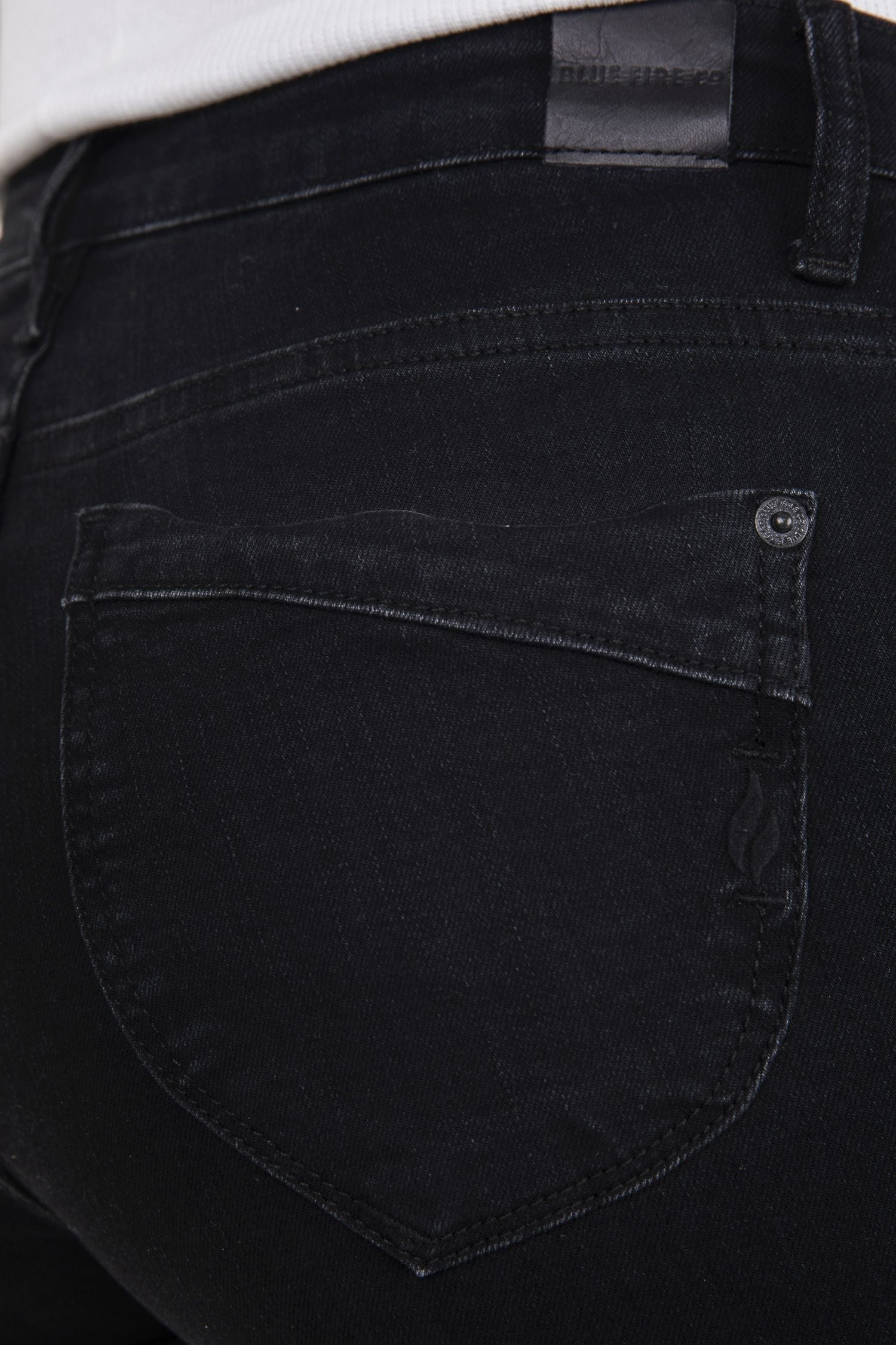 BLUE FIRE Nancy Slim Fit Jeans - Deep Noir Black - 1001.3024