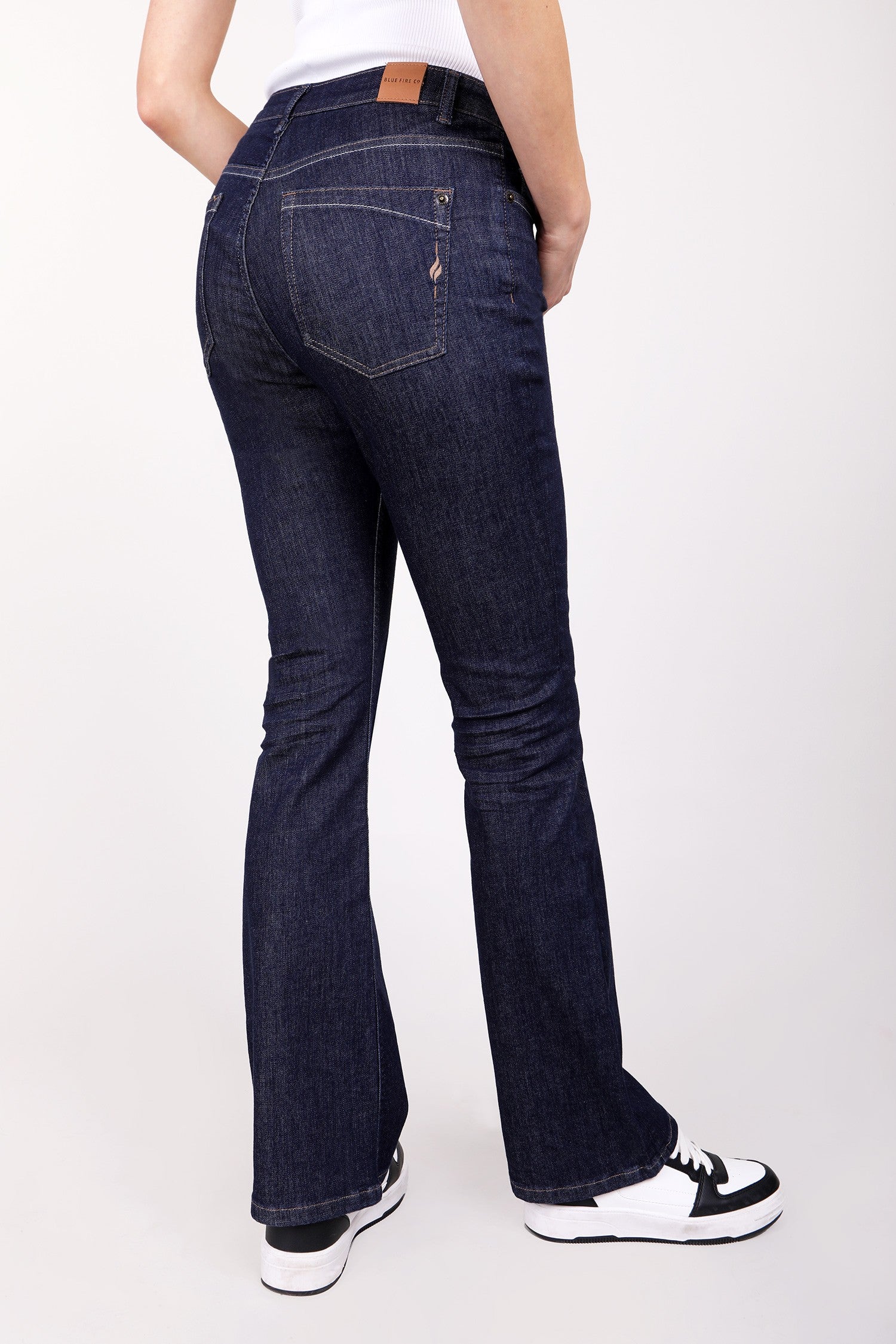 BLUE FIRE VICKY BOOTCUT rinçage bleu 1091.256 von Blue Fire