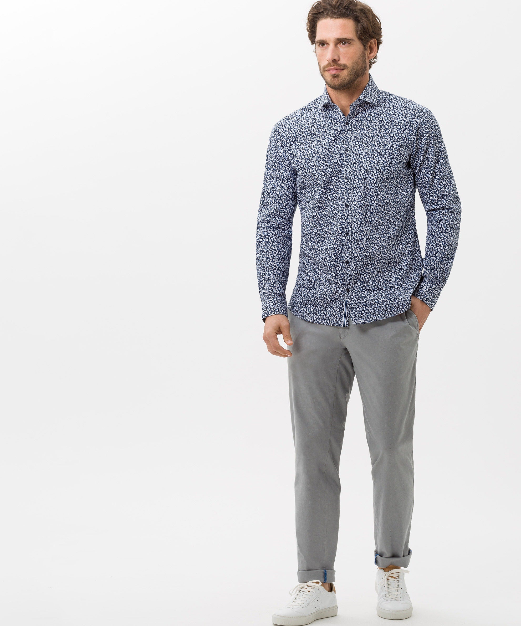 BRAX FABIO IN Tapered Chino - Silver Fog Grey - 07882020 84-1557.07 von BRAX