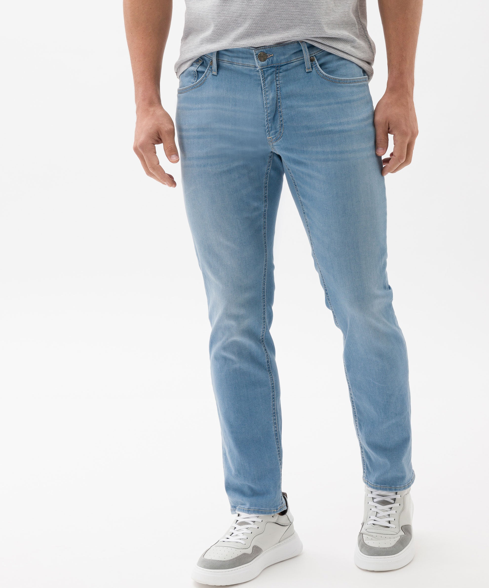 BRAX Chuck Jeans - Blue Mist Wash - 7953020 81-6278-28