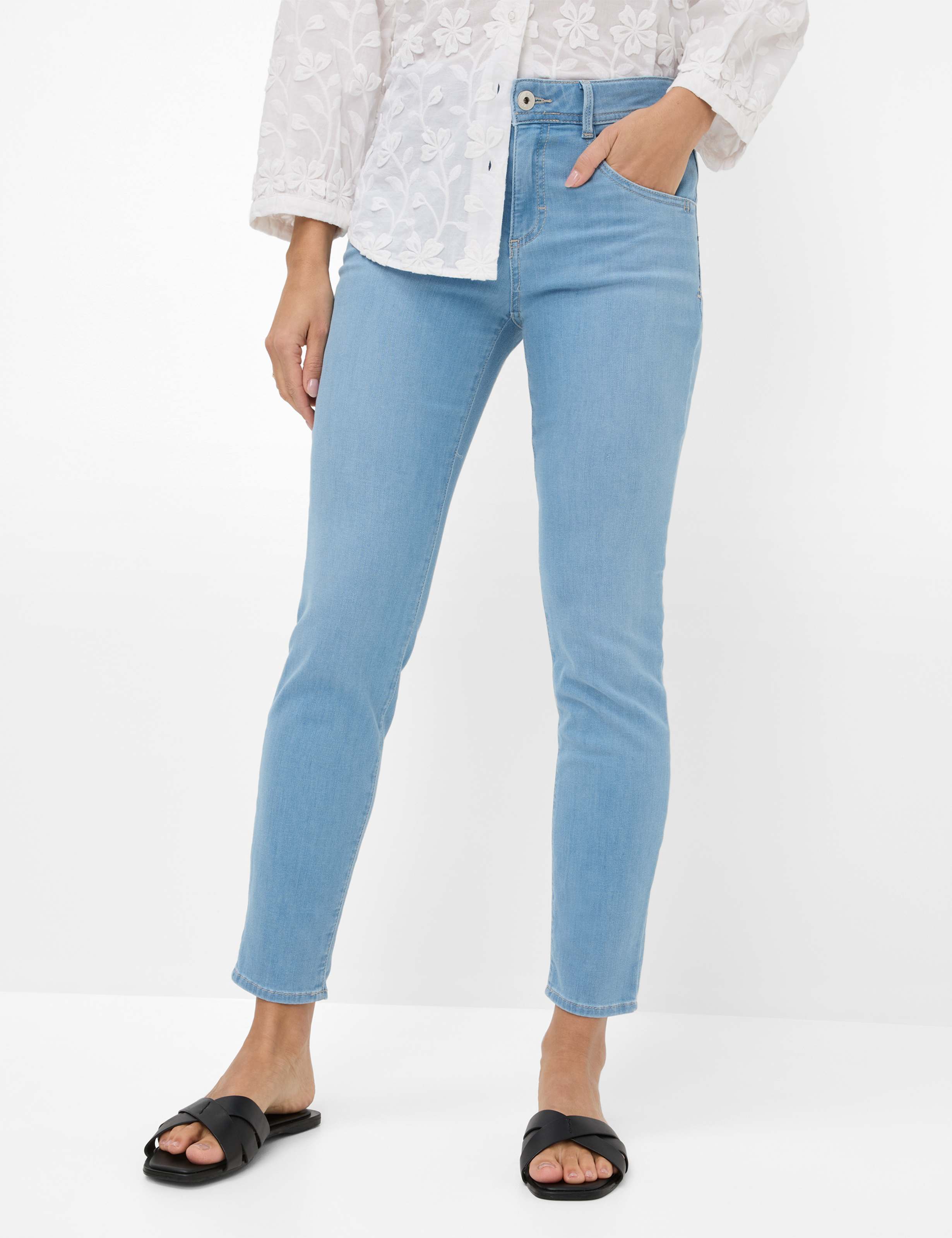 BRAX Shakira - Misty Seaside Blue - 9933720 71-7928-29 von BRAX