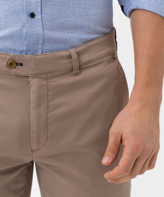 BRAX Everest Chino - Sandstone Taupe - 7882820 80-1950-56
