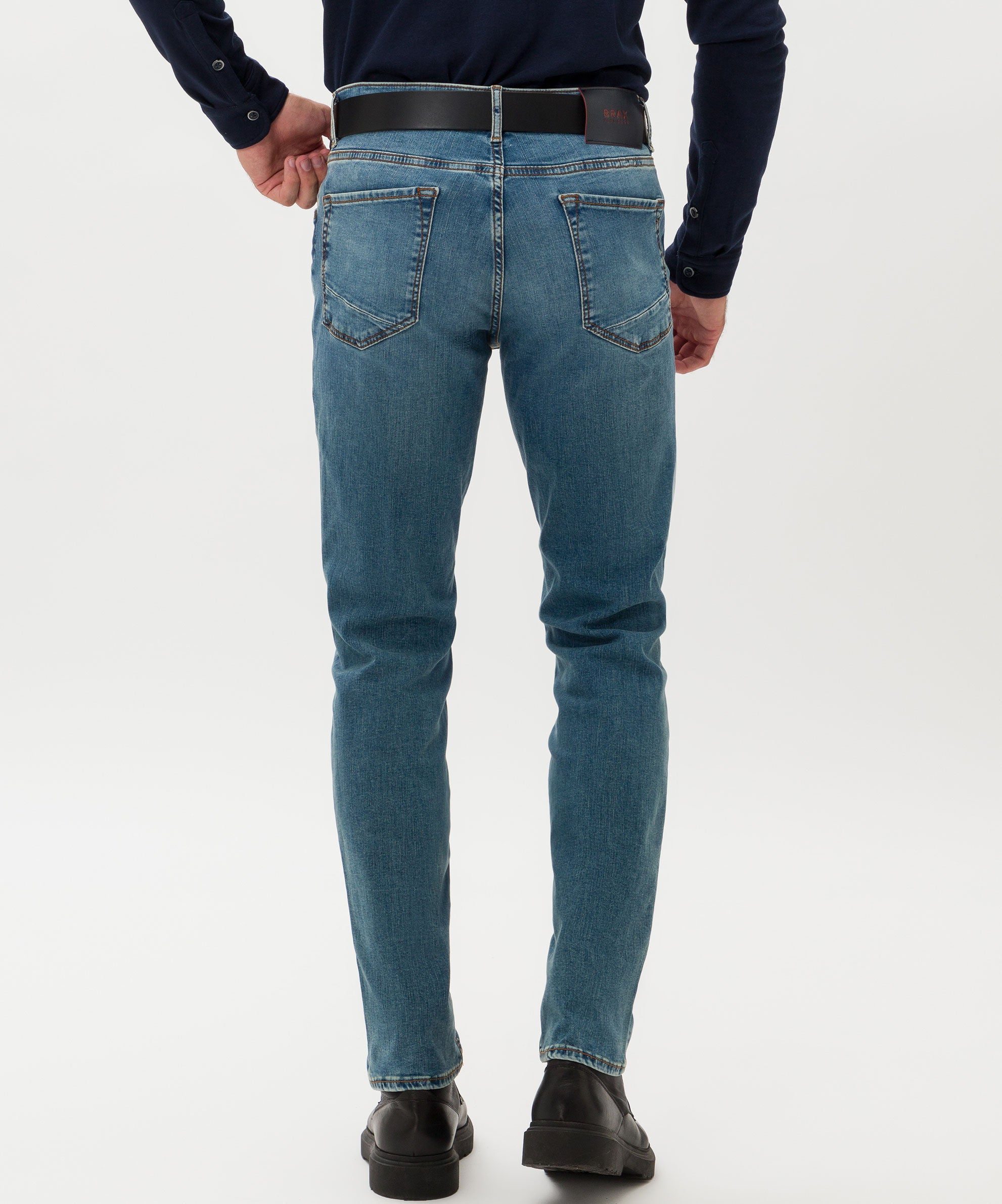 BRAX Chuck Five Pocket - Coastal Denim Blue - 7953020 81-6467-27 von BRAX