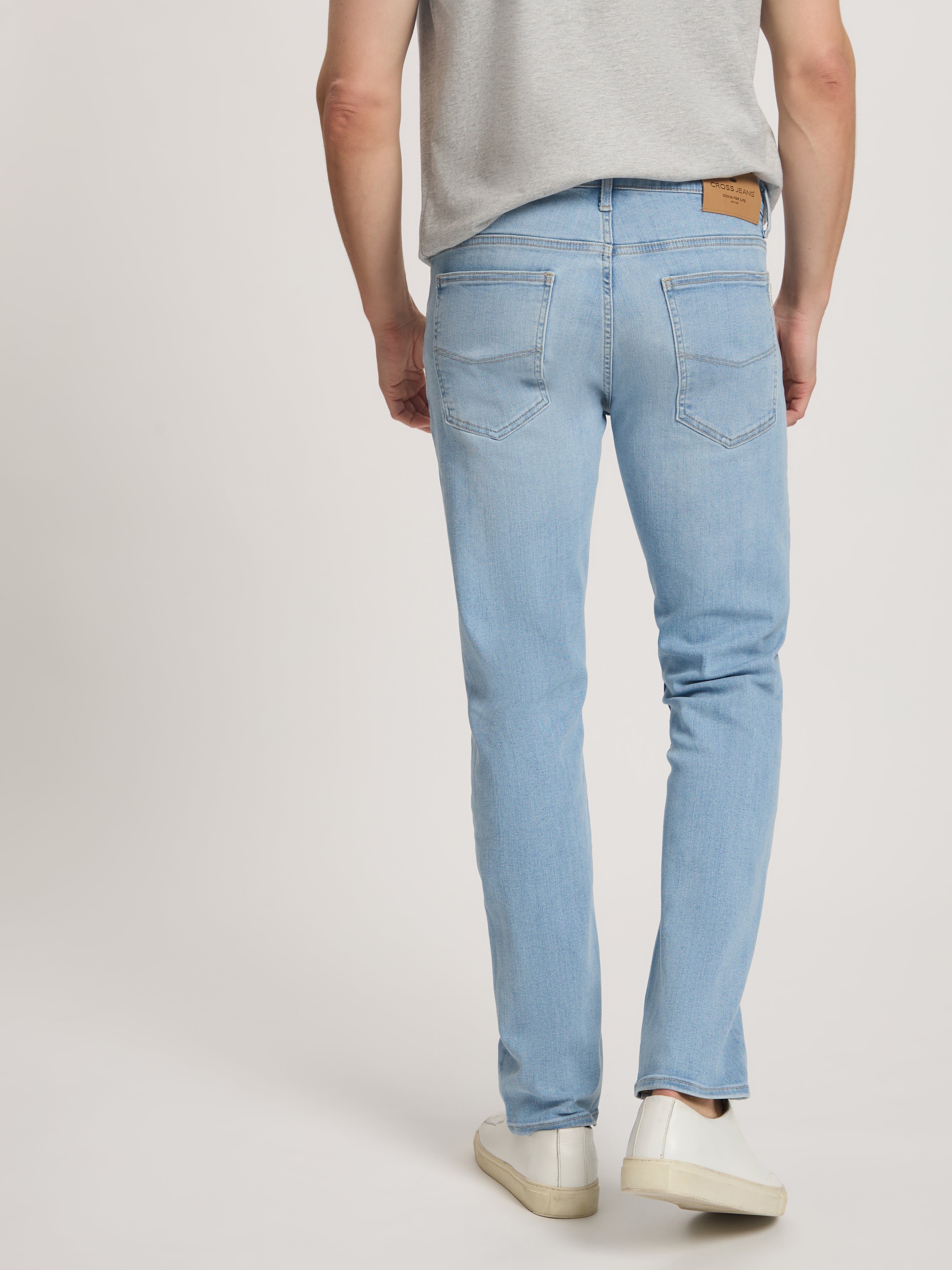 CROSS JEANS DAMIEN Jeans - Sky Harbor Blue - E198-113 von Cross Jeans