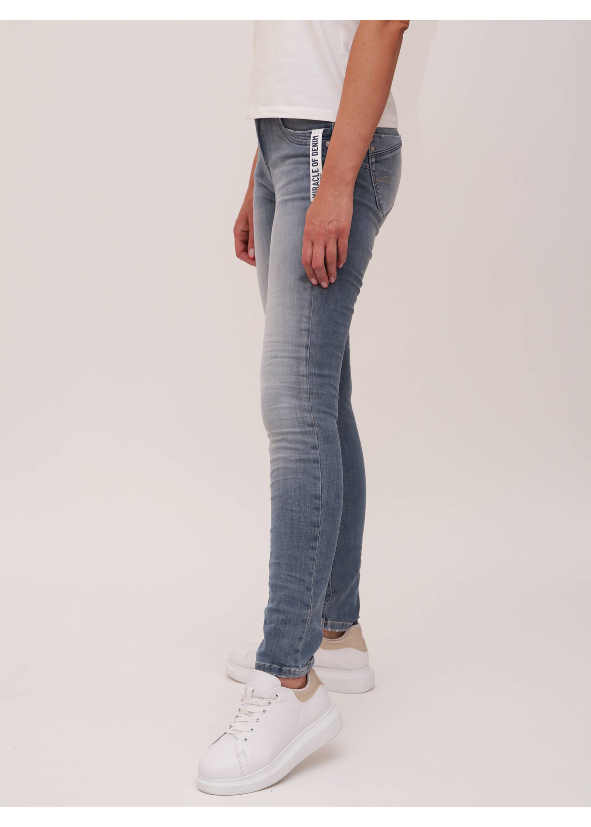 MOD JEANS Sarah Five Pocket - Midnight Chambray - SP22-2059.3511 von MOD Jeans