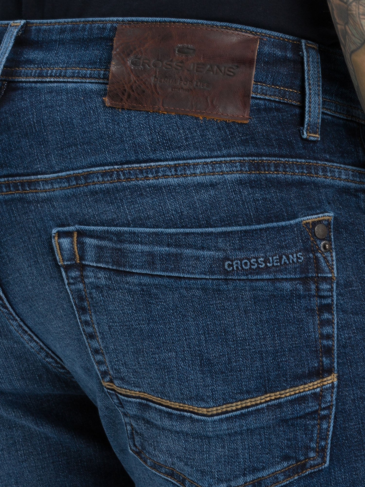 CROSS JEANS Antonio Five Pocket - Indigo Shadow Crincle - E161-300 von Cross Jeans