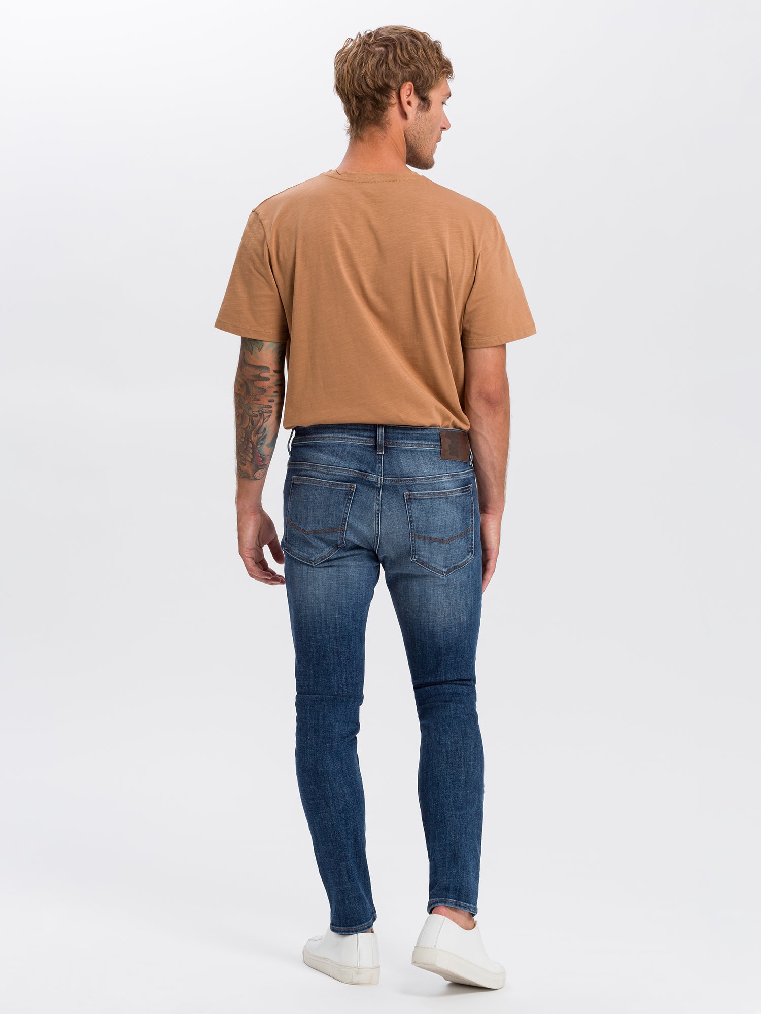 CROSS JEANS Scott Five Pocket - Vintage Denim Sky - E162-005 von Cross Jeans
