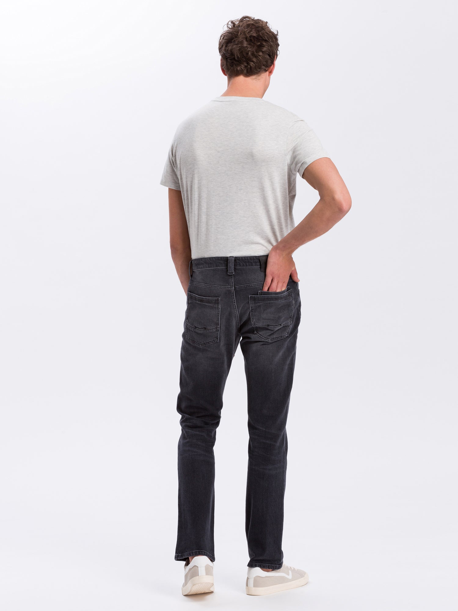 CROSS JEANS DYLAN Jeans - Iron Night Grey - E195-109 von Cross Jeans