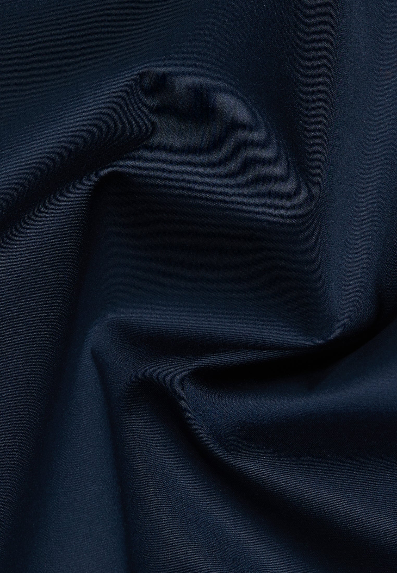 ETERNA LOOSE FIT Bluse - Midnight Navy Satin - 5585-19-D931 von Eterna