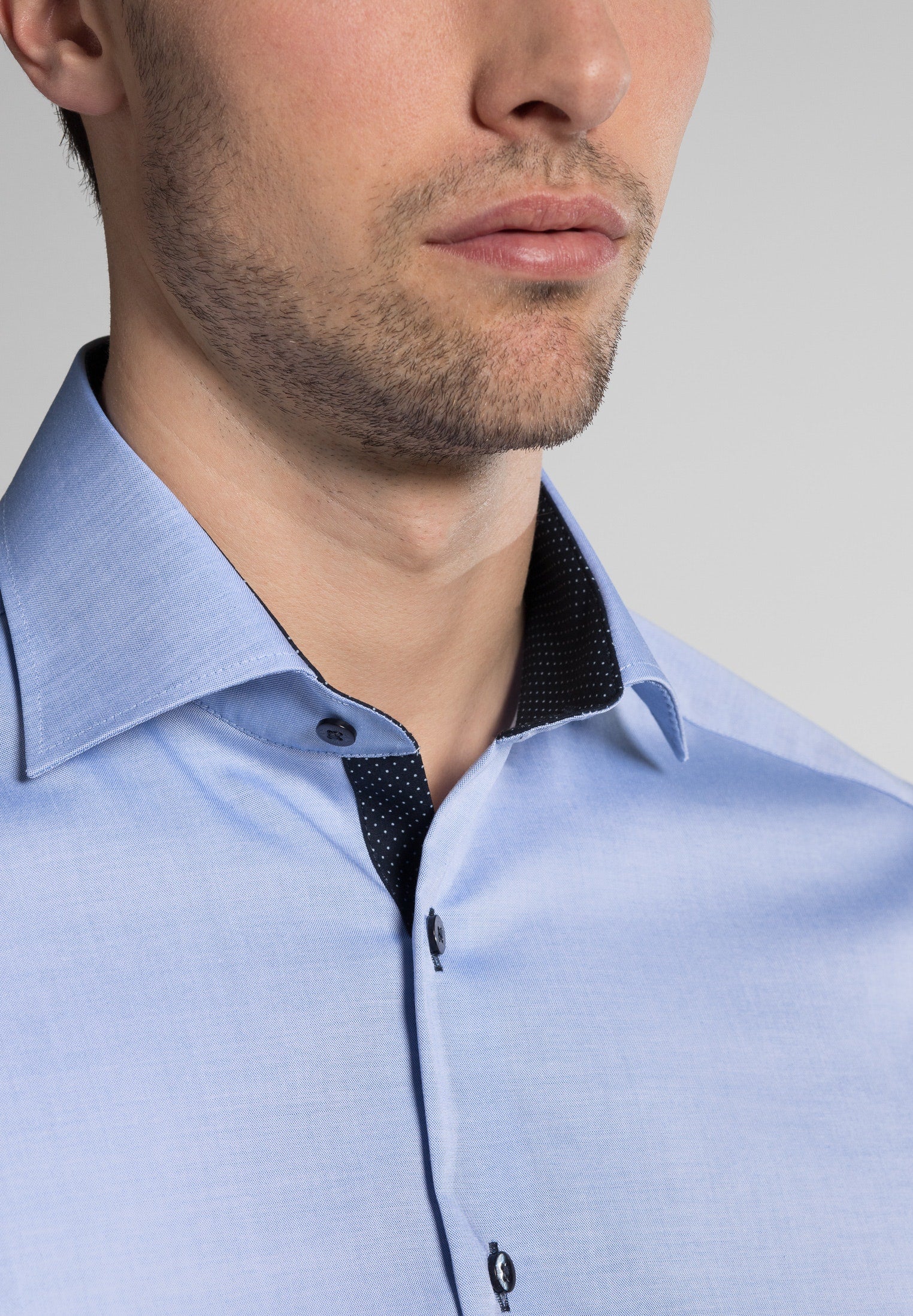 ETERNA MODERN FIT Kurzarm Hemd - Seaside Mist Blue - 8100-12-C13K von Eterna