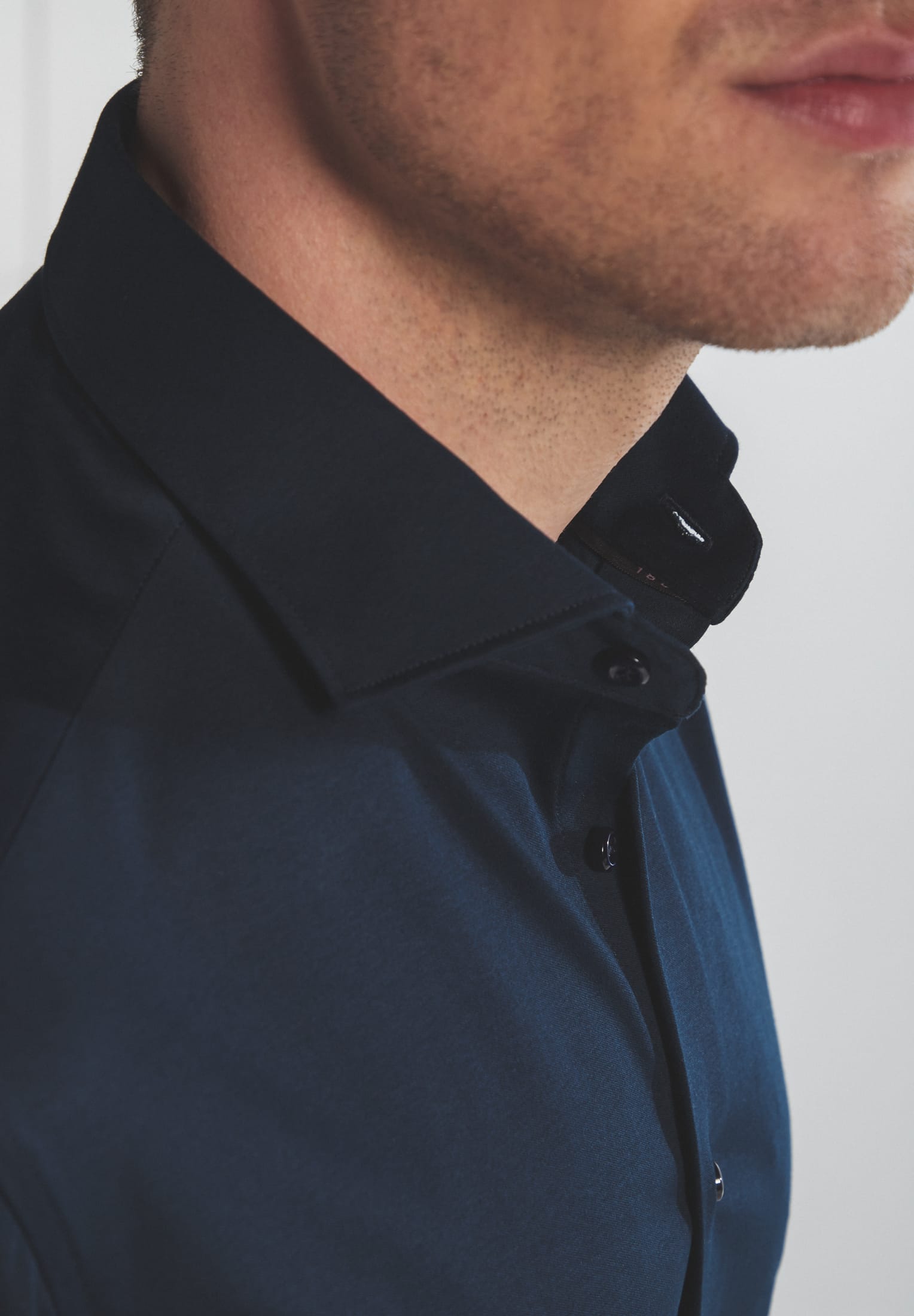 ETERNA 1863 Slim Fit Langarm Hemd - Midnight Ink Blue - 2159-19-YS82 von Eterna