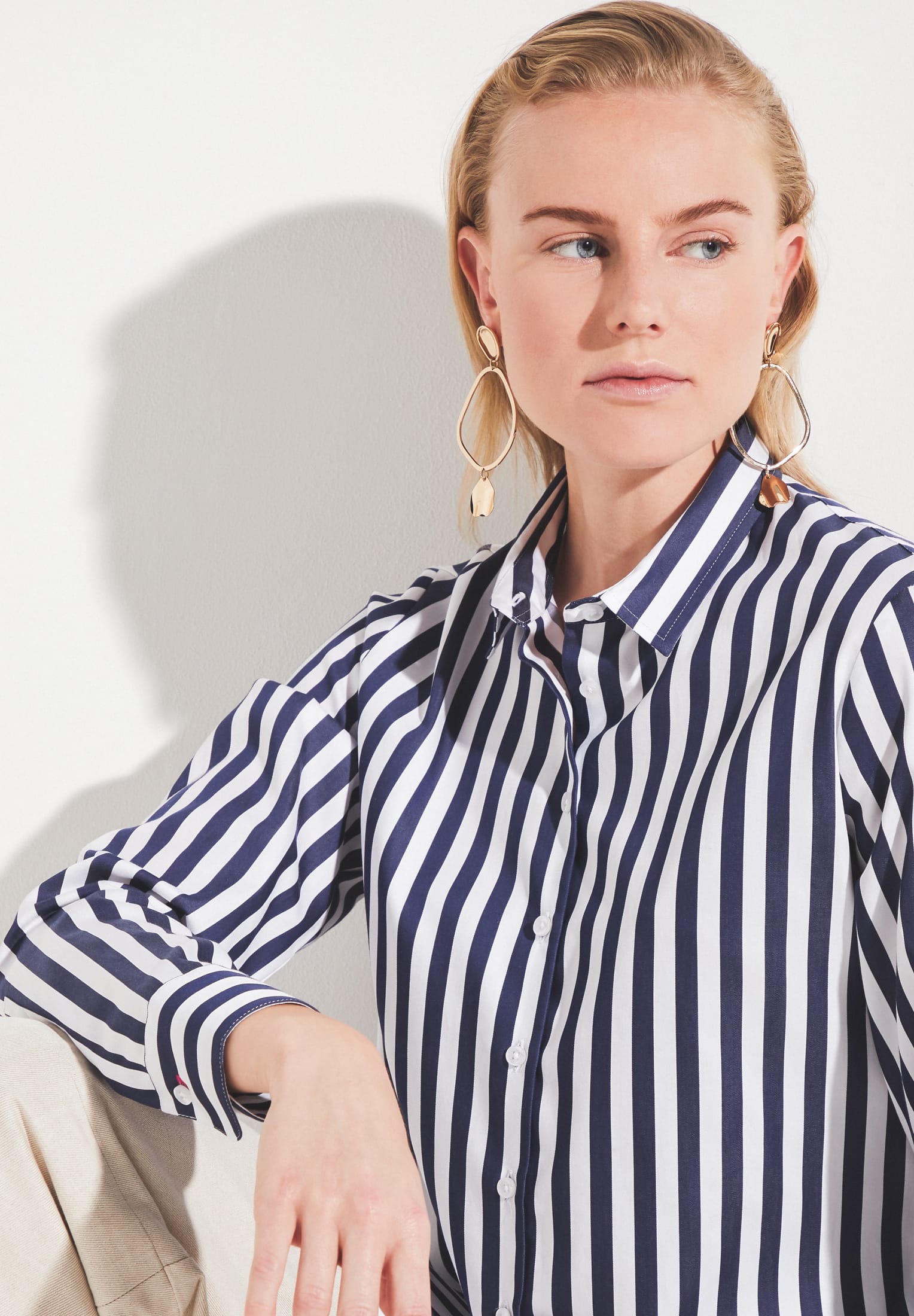 ETERNA CLASSIC FIT Langarm Bluse blau gestreift satin 6285-19-D904