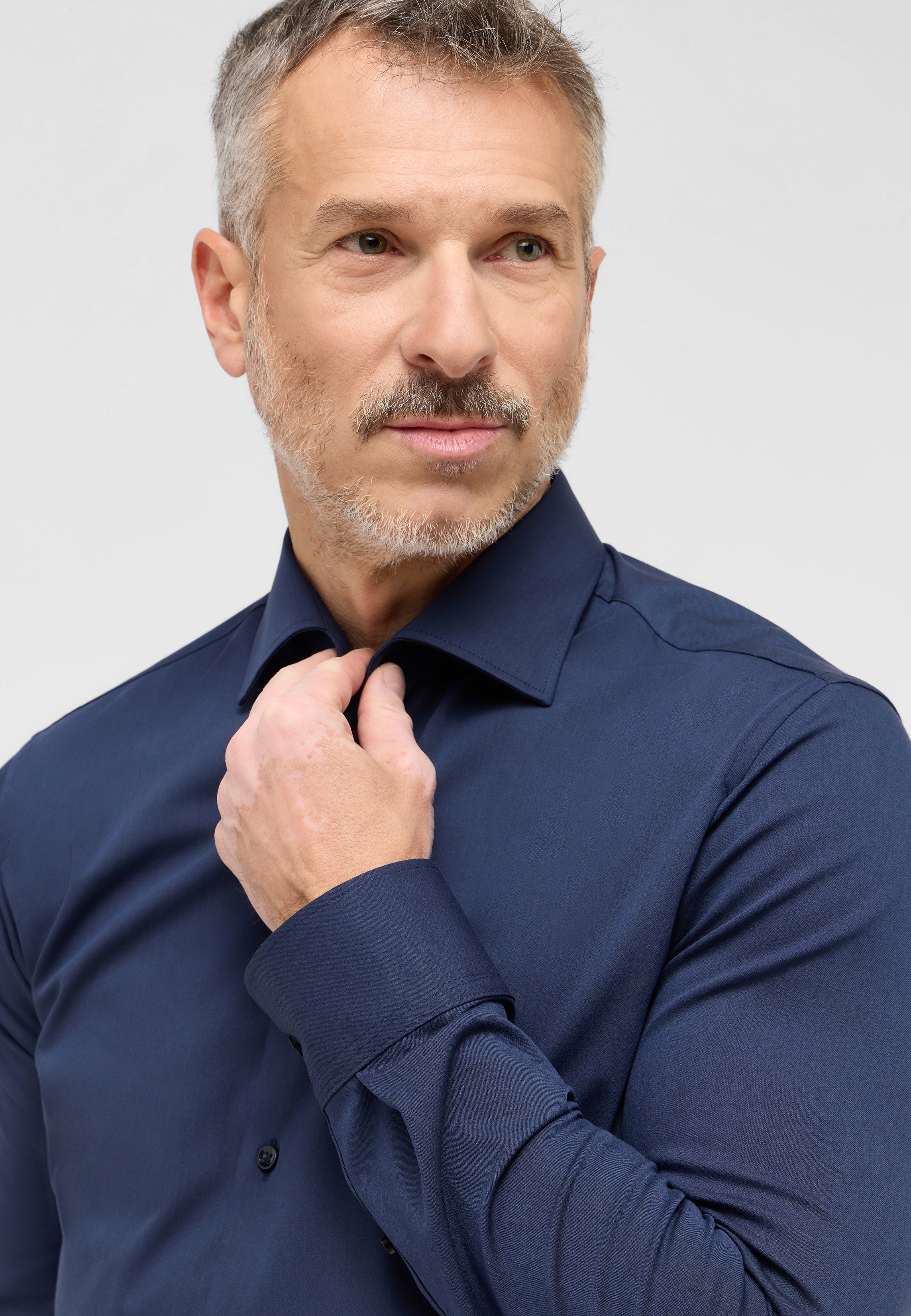 ETERNA Slim Fit Performance Shirt - Deep Atlantic Navy - 4194-19-F170 von Eterna