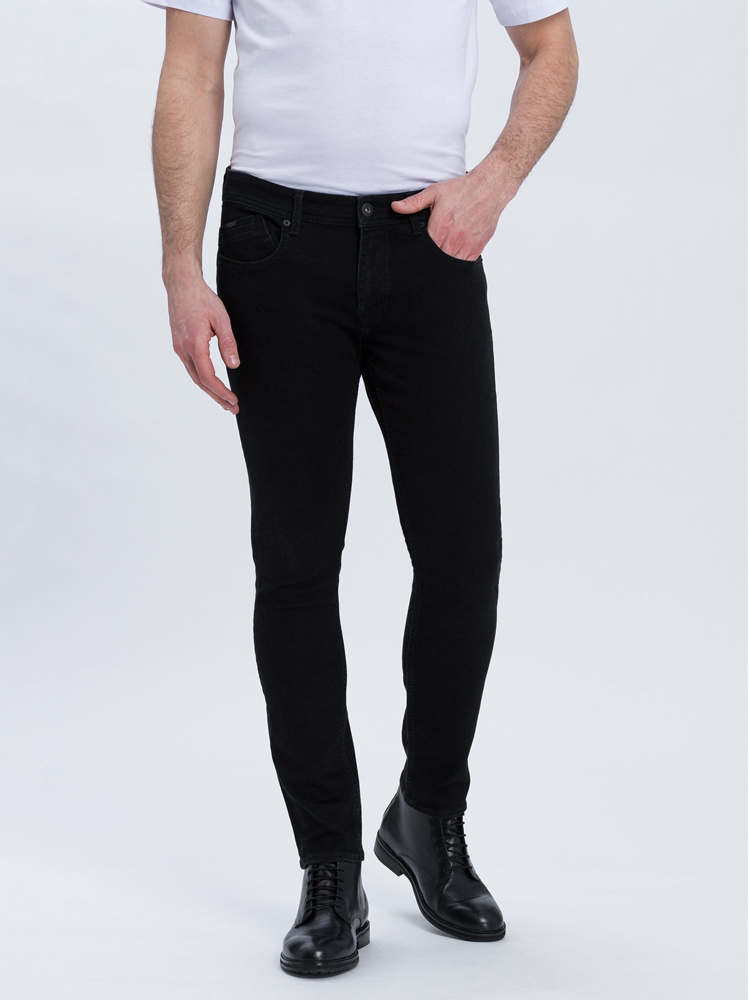 CROSS JEANS Jimi Five-Pocket - Night Graphite Black - F163-045