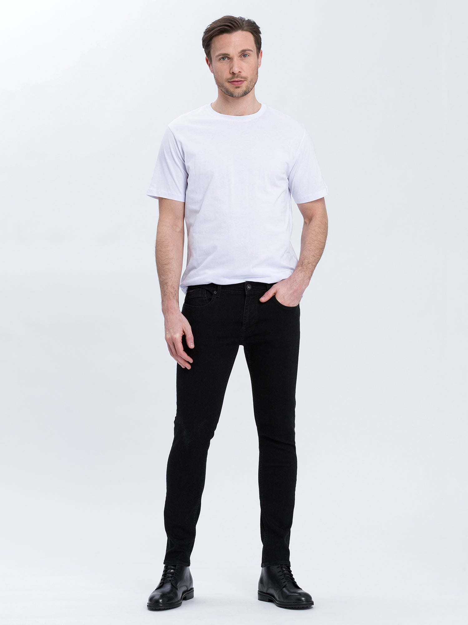 CROSS JEANS Jimi Five-Pocket - Night Graphite Black - F163-045 von Cross Jeans