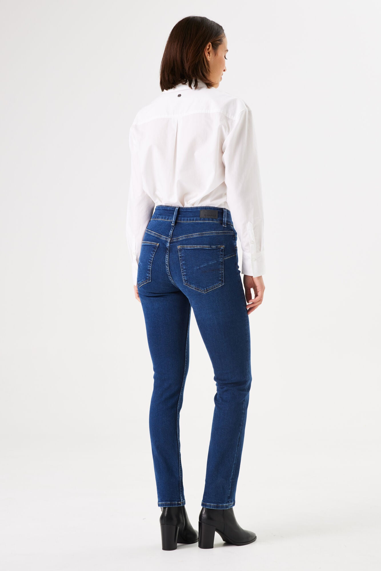 GARCIA JEANS Caro Curved Jeans - Deep Indigo Glow - 285.5915 von Garcia Jeans