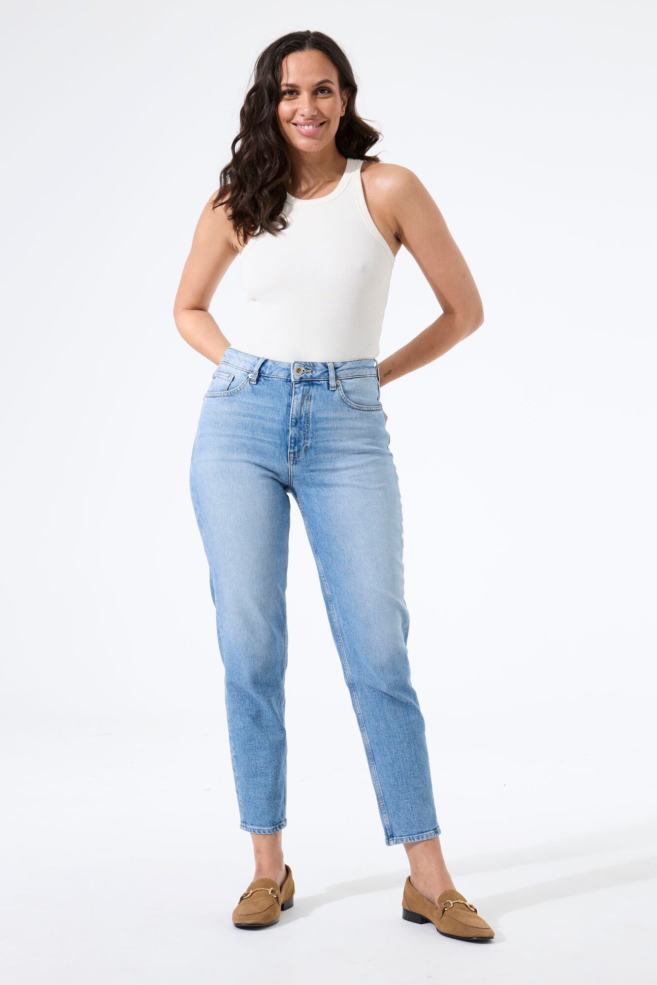 GARCIA JEANS Isabella Mom Jeans - Faded Denim Mist - 286.6382 von Garcia Jeans