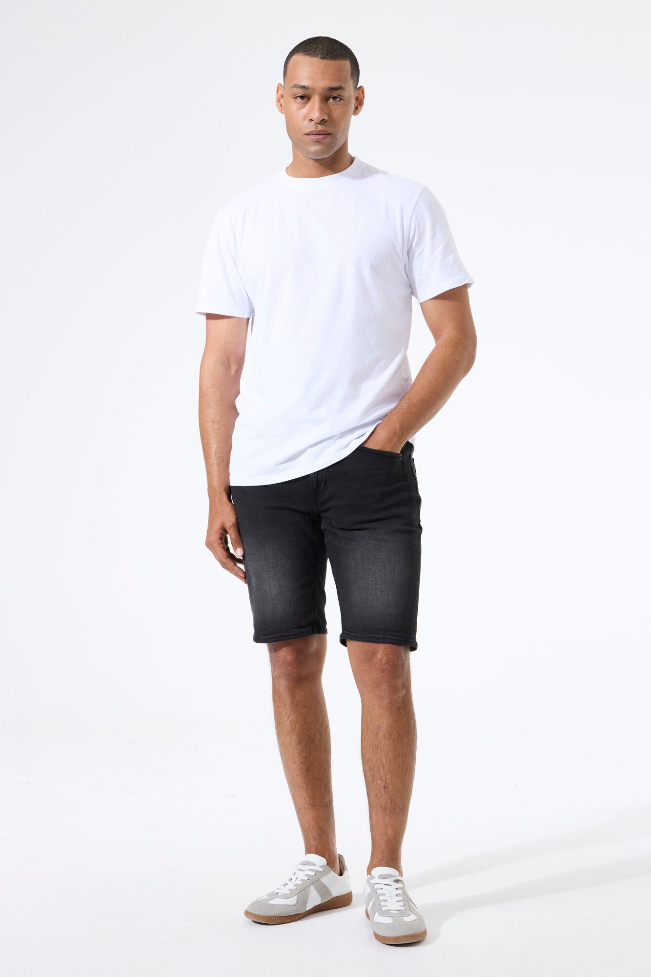 GARCIA ROCKO SHORT dark used black 695.6602 von Garcia Jeans
