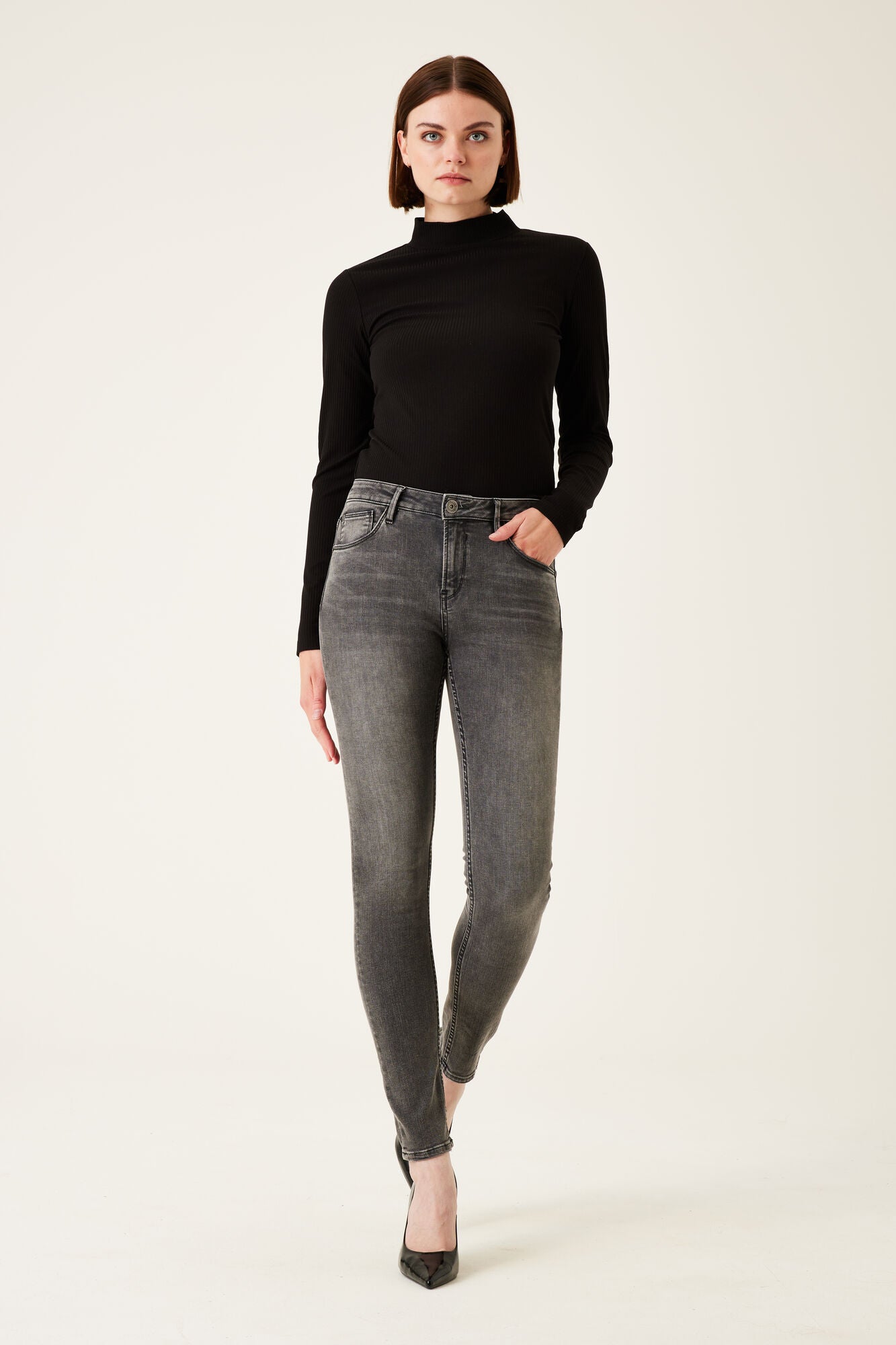 GARCIA CELIA Jeans - Stone Smoke Grey - 244.6935 von Garcia Jeans