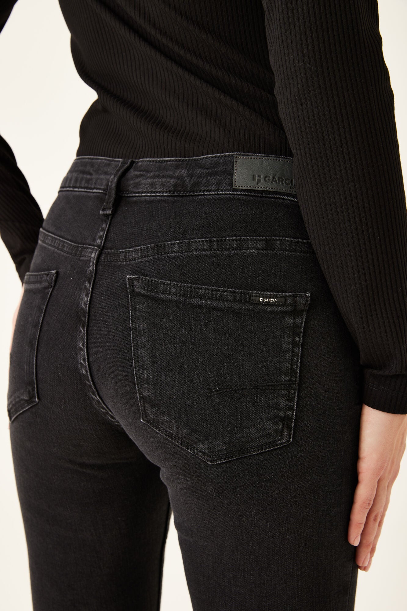 GARCIA JEANS Rachelle Jeans - Coal Shadow Black - 279.7850 von Garcia Jeans