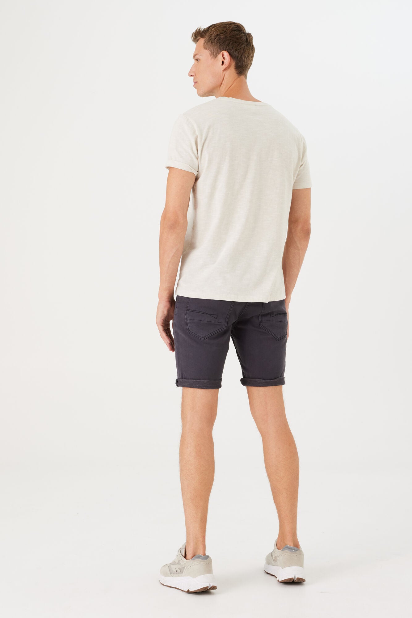 GARCIA JEANS Rocko Bermuda Shorts - Midnight Espresso - 695.60 von Garcia Jeans