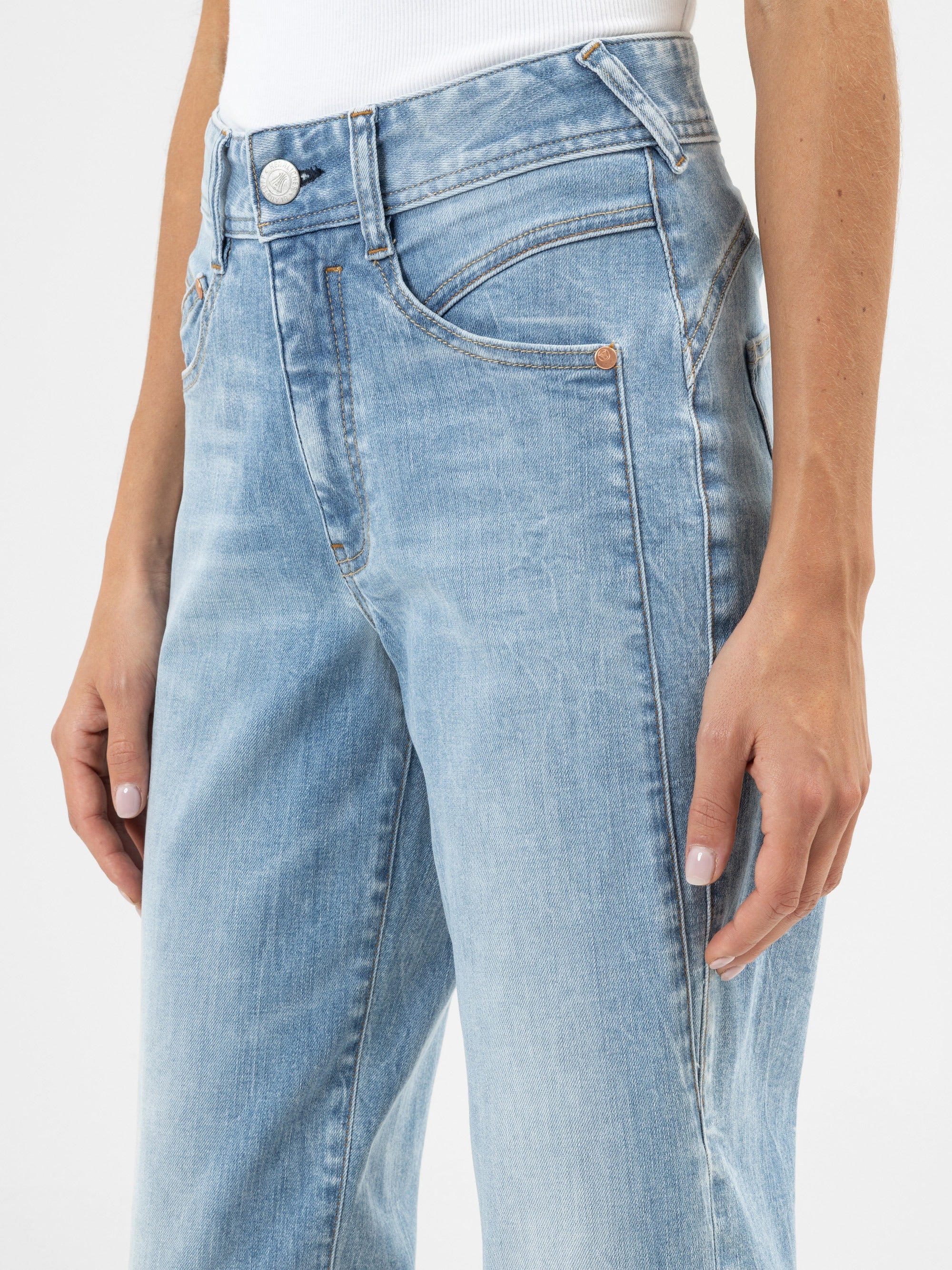 HERRLICHER GILA HI TAP ORGANIC - Light Chambray Sky - 5570-OD101-973 von Herrlicher