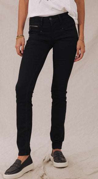 FREEMAN T. PORTER Alexa Slim Five Pocket - Obsidian Night Black - 25638 205.12