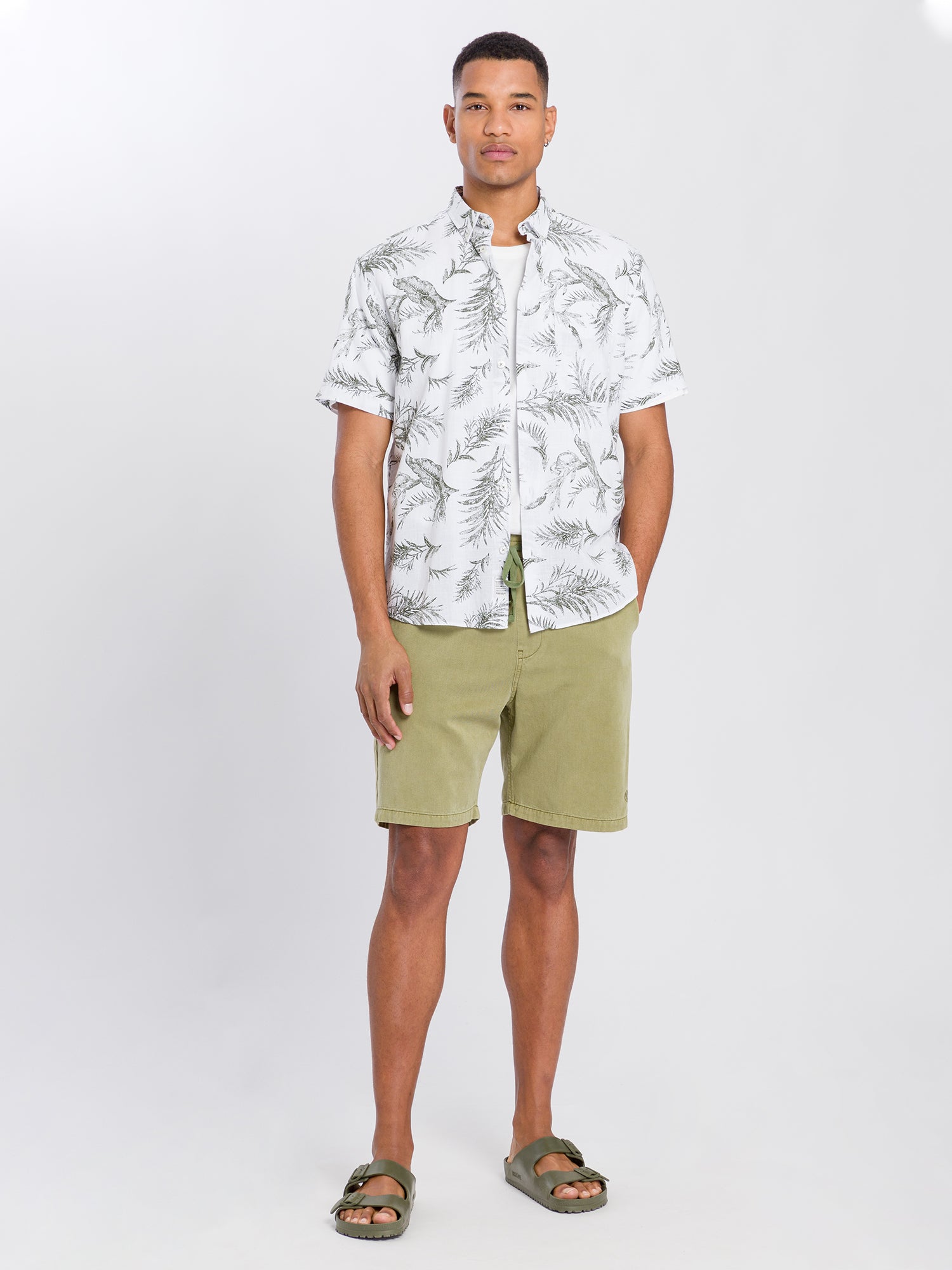 CROSS JEANS Shorts - Sage Drift Green - A700-009 von Cross Jeans