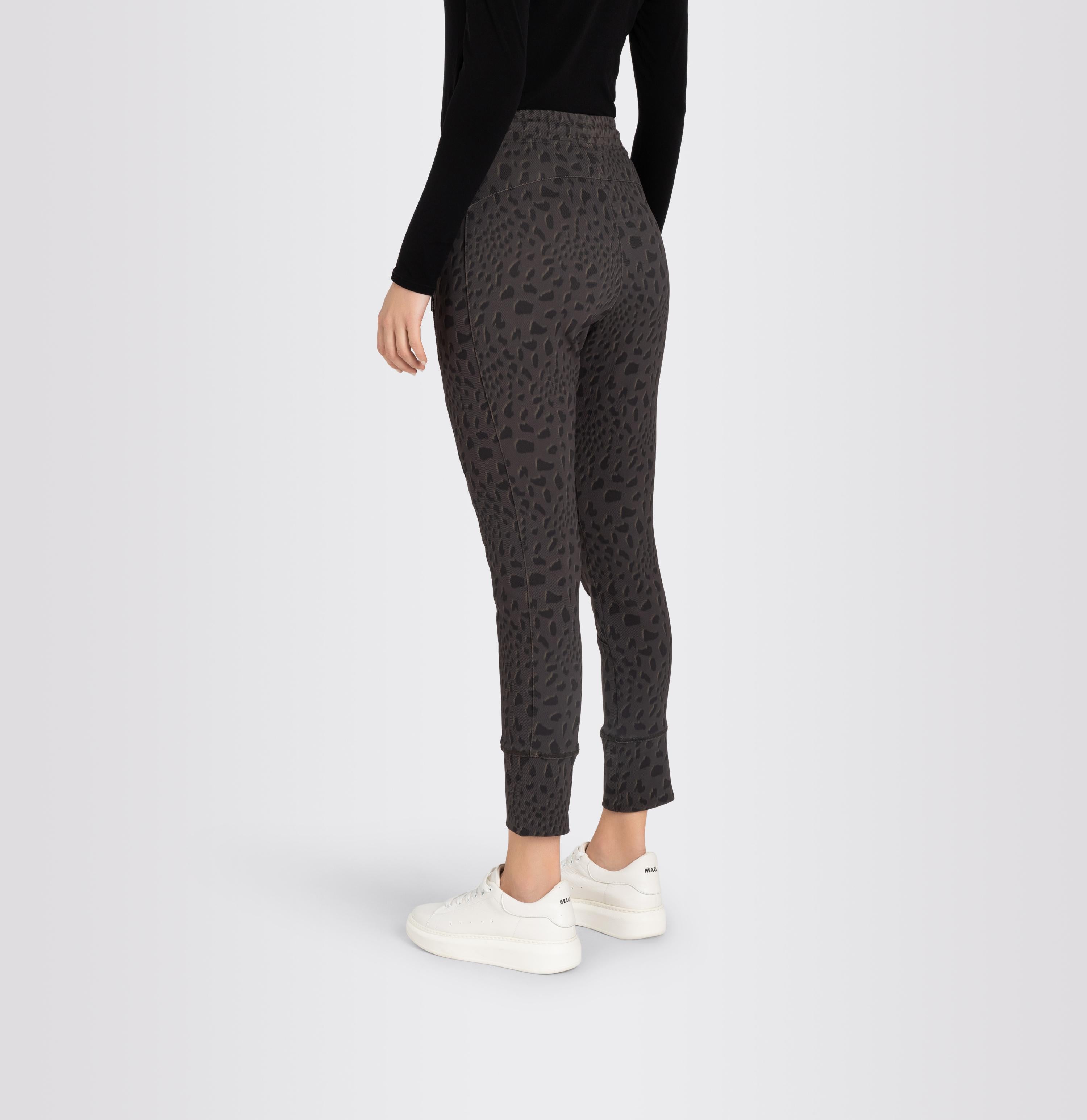 MAC FUTURE Jogpants - Shadow Leopard Moss - 2773-00-0172L-381L von MAC