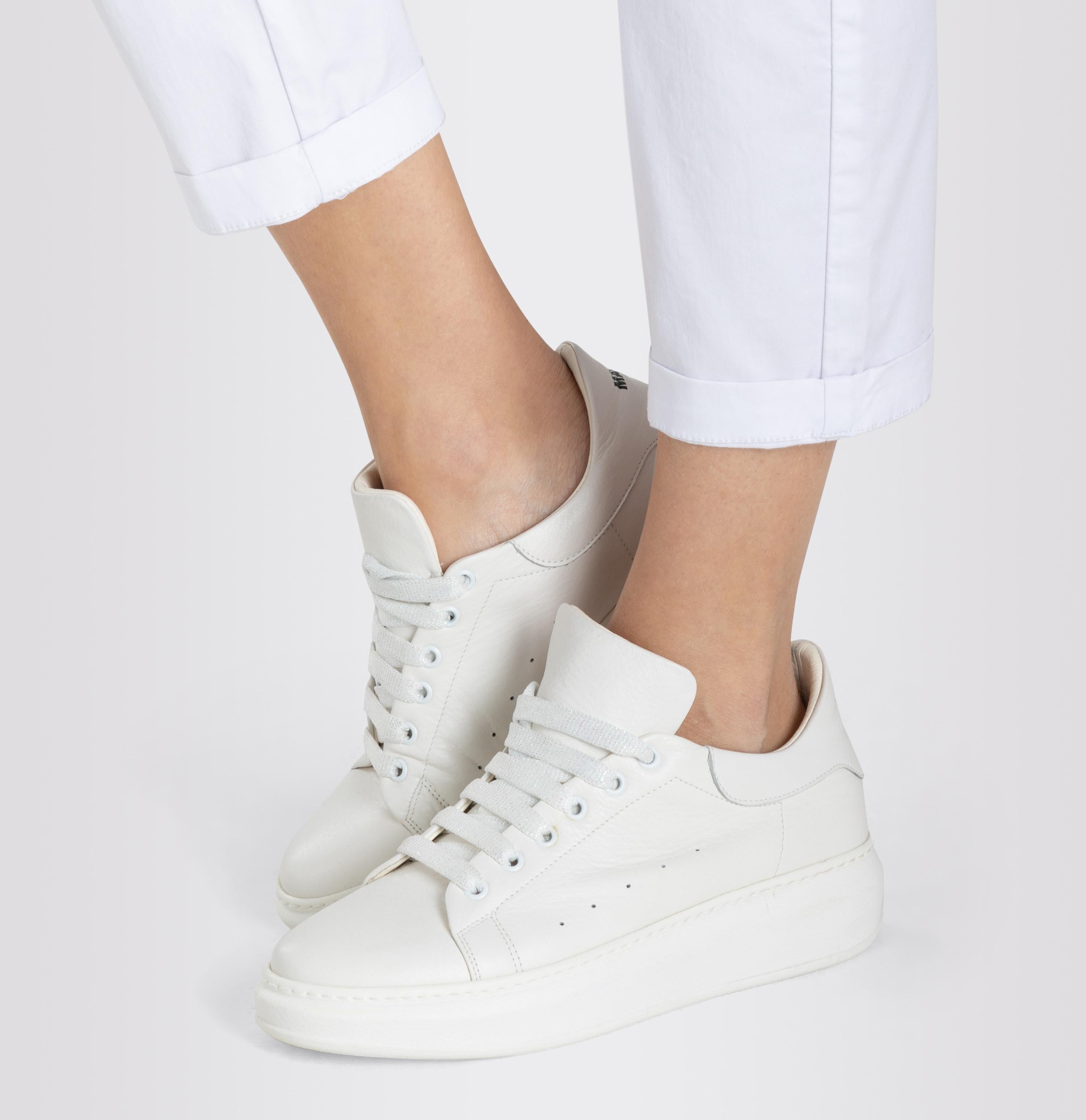 MAC CHINO - Crisp White Denim Chino - 3075-00-0434L-010 von MAC