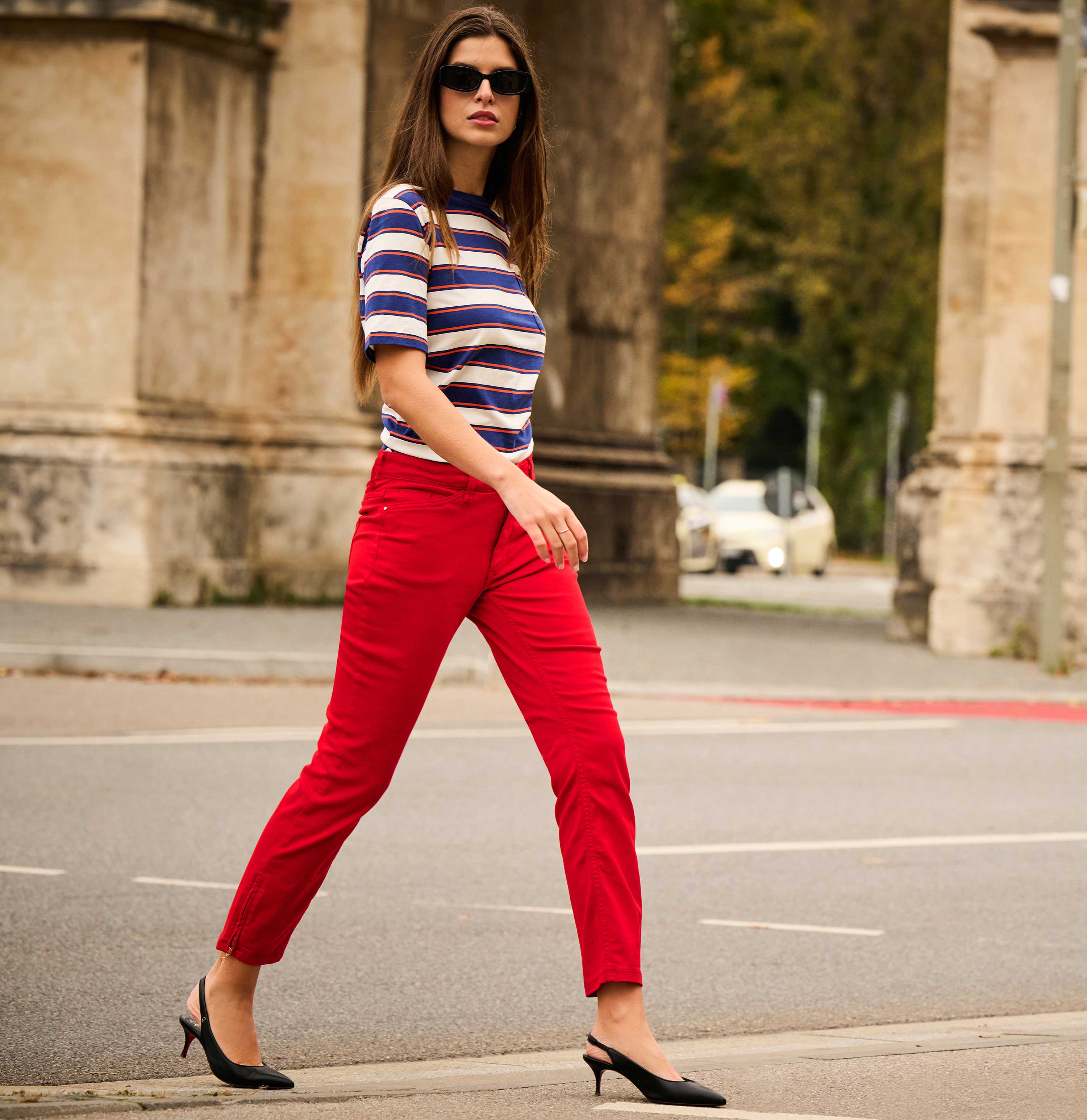 MAC DREAM CHIC Straight Jeans - Crimson Horizon Red - 5471-00-0355L-448R von MAC