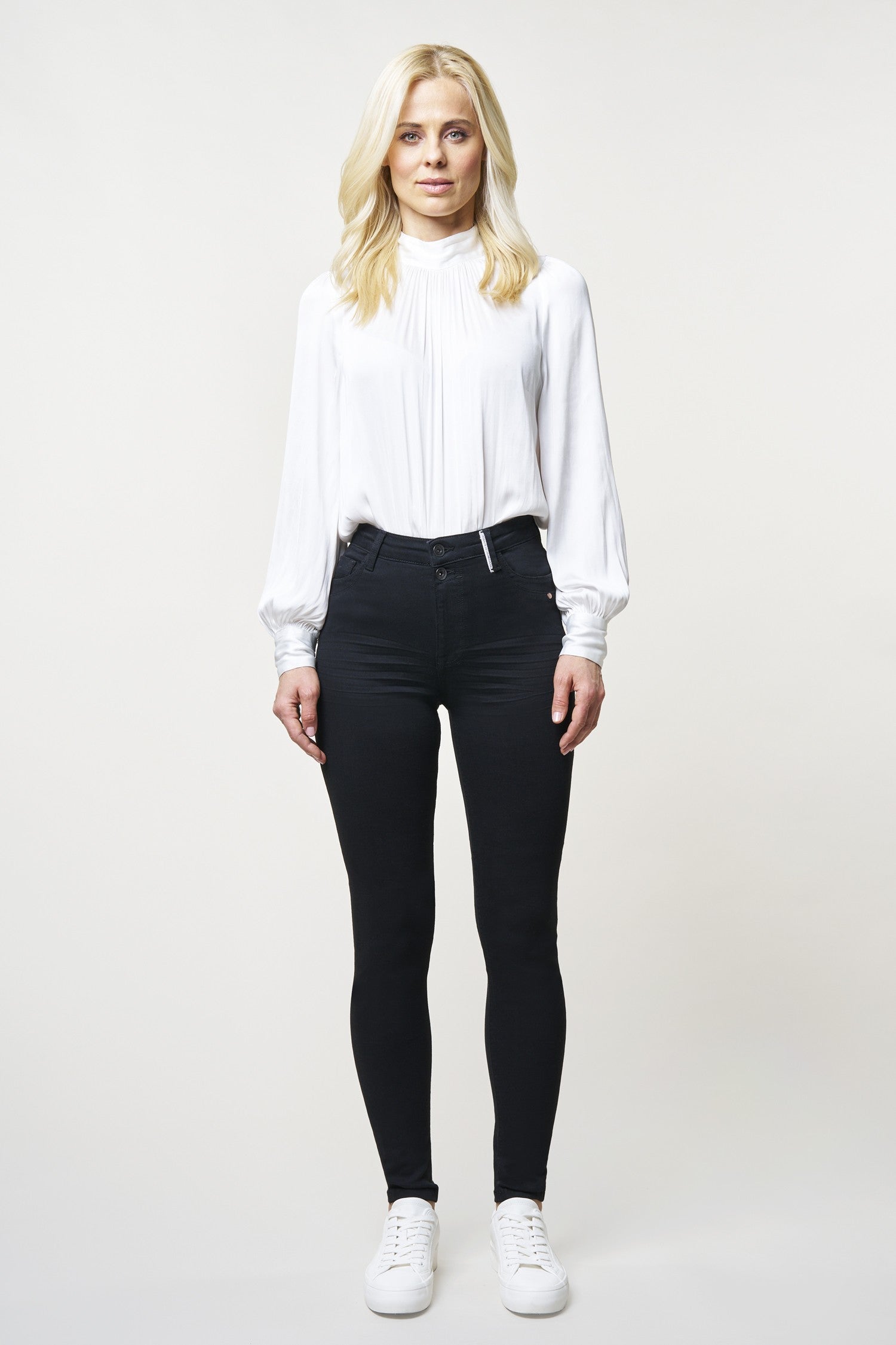BLUE FIRE Lara Skinny Jeans - Midnight Ink - 1136.4140 von Blue Fire