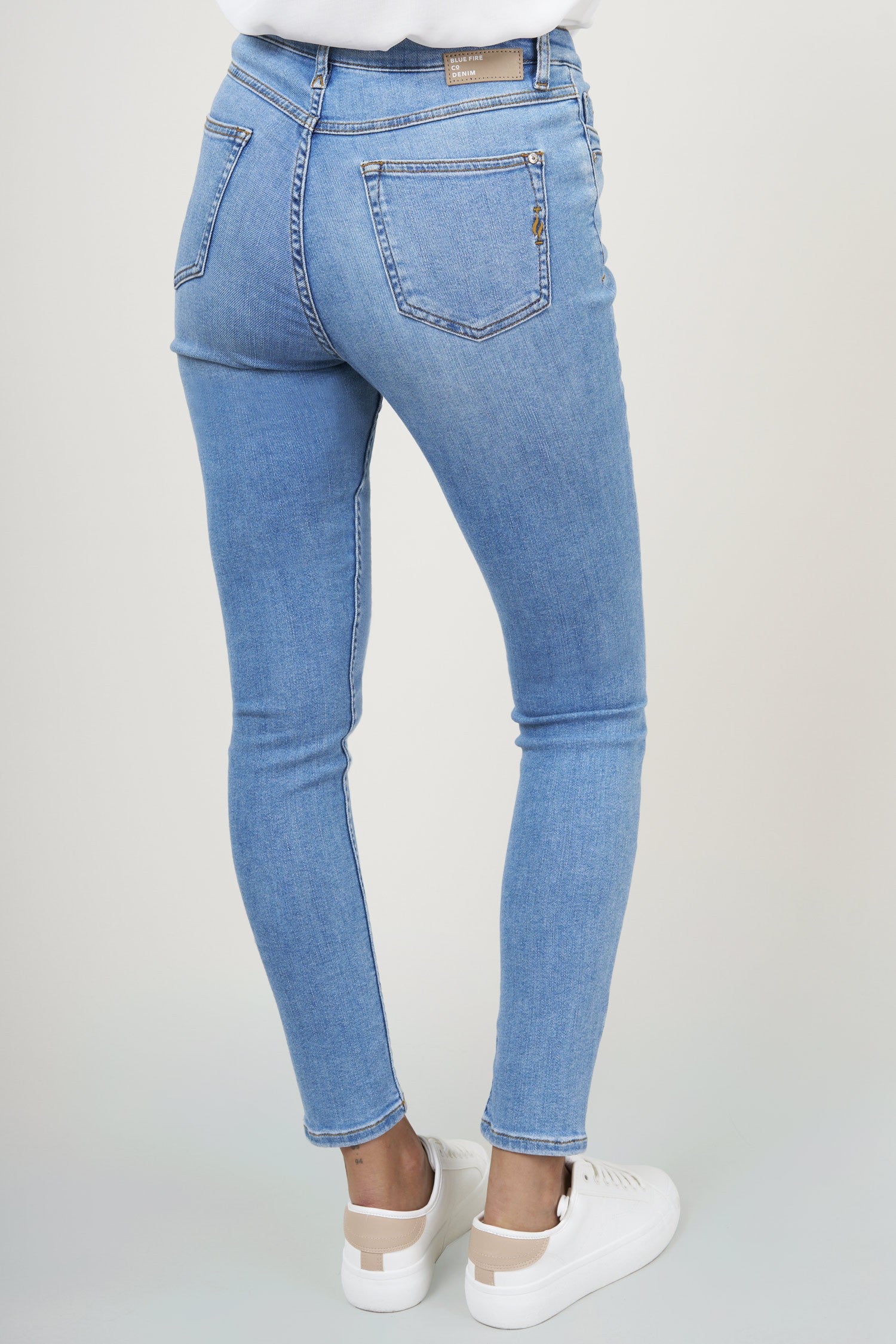 BLUE FIRE Lara Skinny Jeans - Clear Sky Blue - 1136.260
