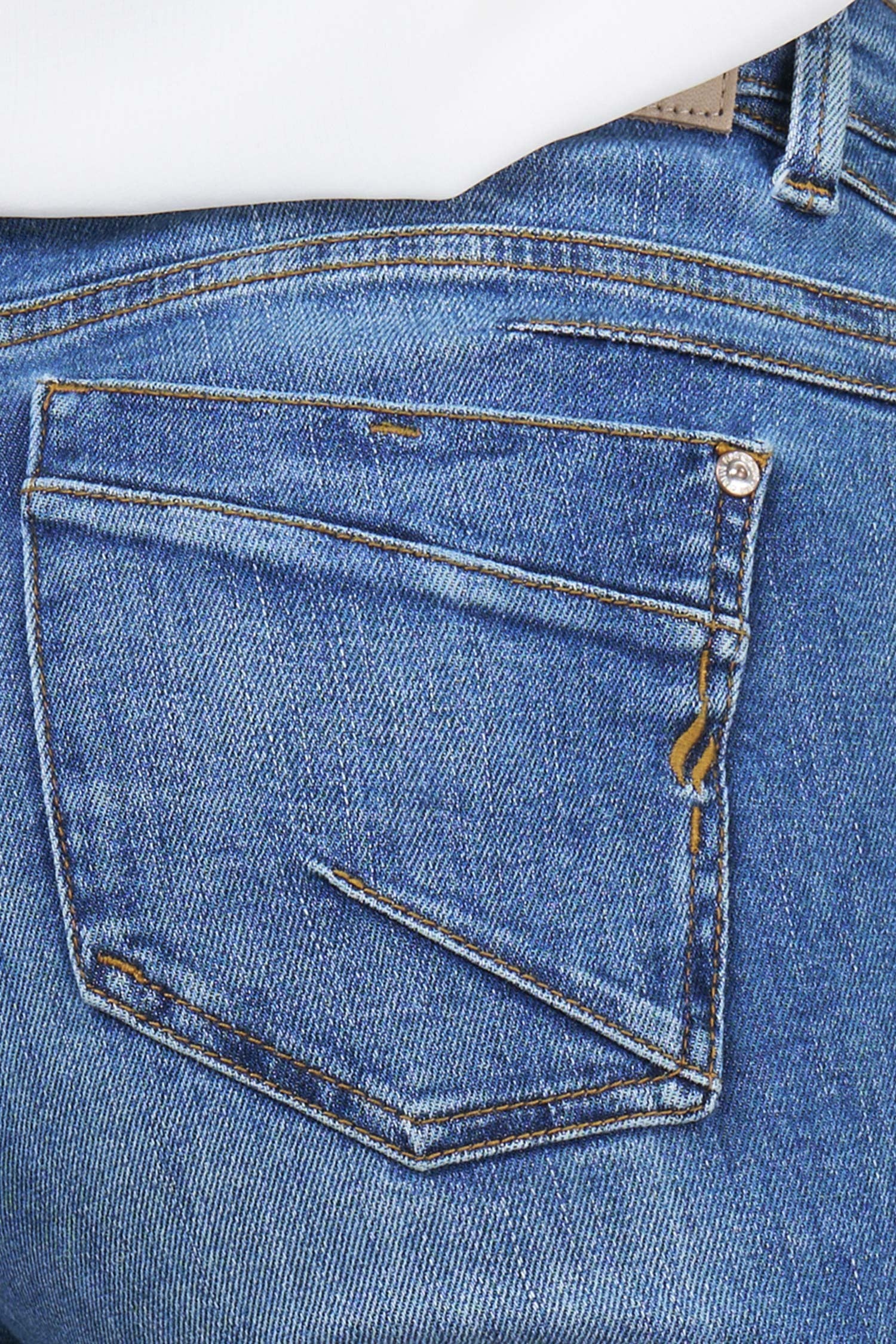BLUE FIRE Lea Straight Jeans - Pacific Ocean Blue - 1165.261 von Blue Fire