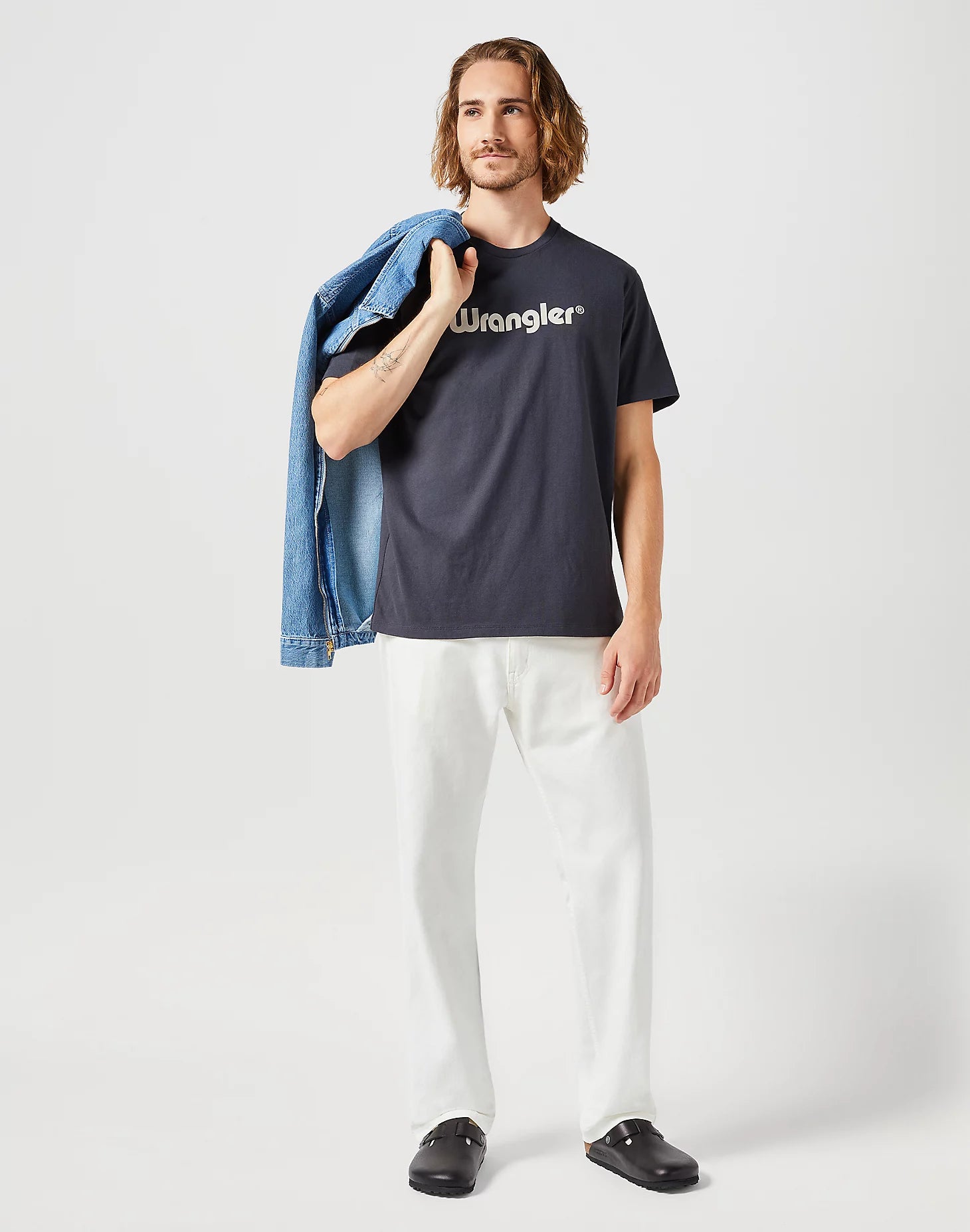 WRANGLER Logo Tee - Midnight Slate - 112350526 von Wrangler