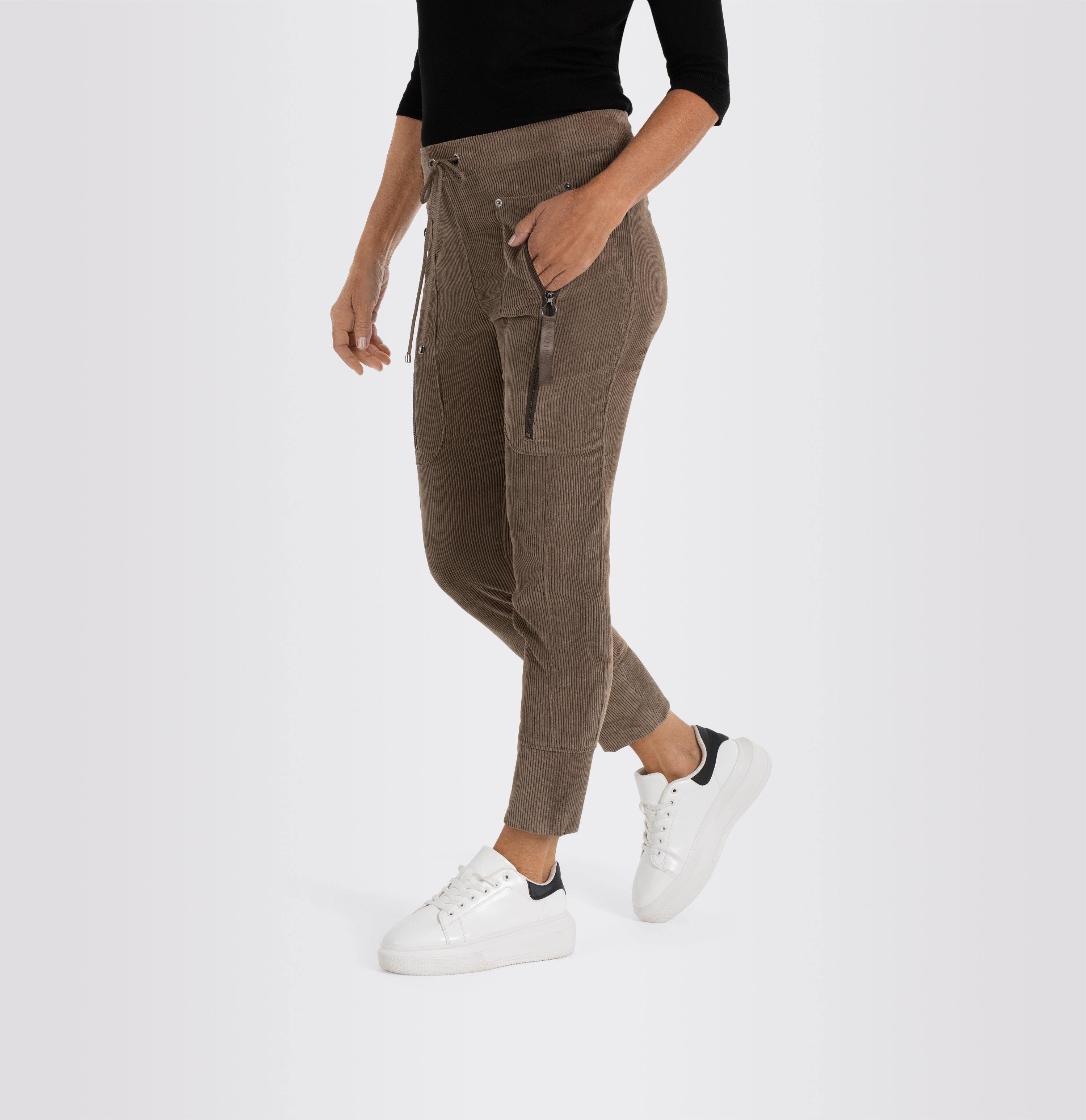 MAC FUTURE Jogpants - Faded Umber Olive - 2750-00-0410-657 von MAC