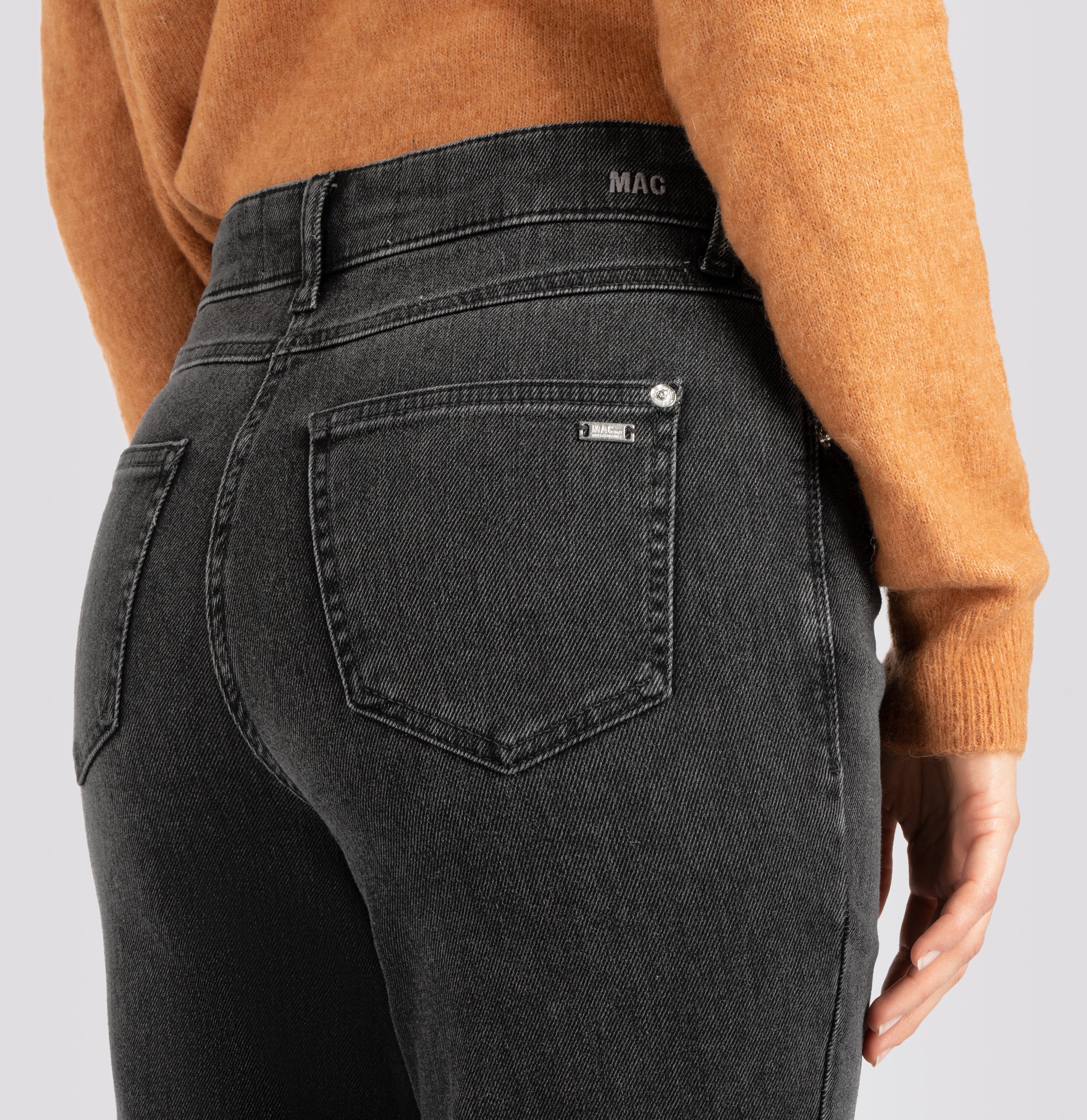 MAC MELANIE Straight Five Pocket - Charcoal Drift Denim - 5040-90-0354-D939 von MAC