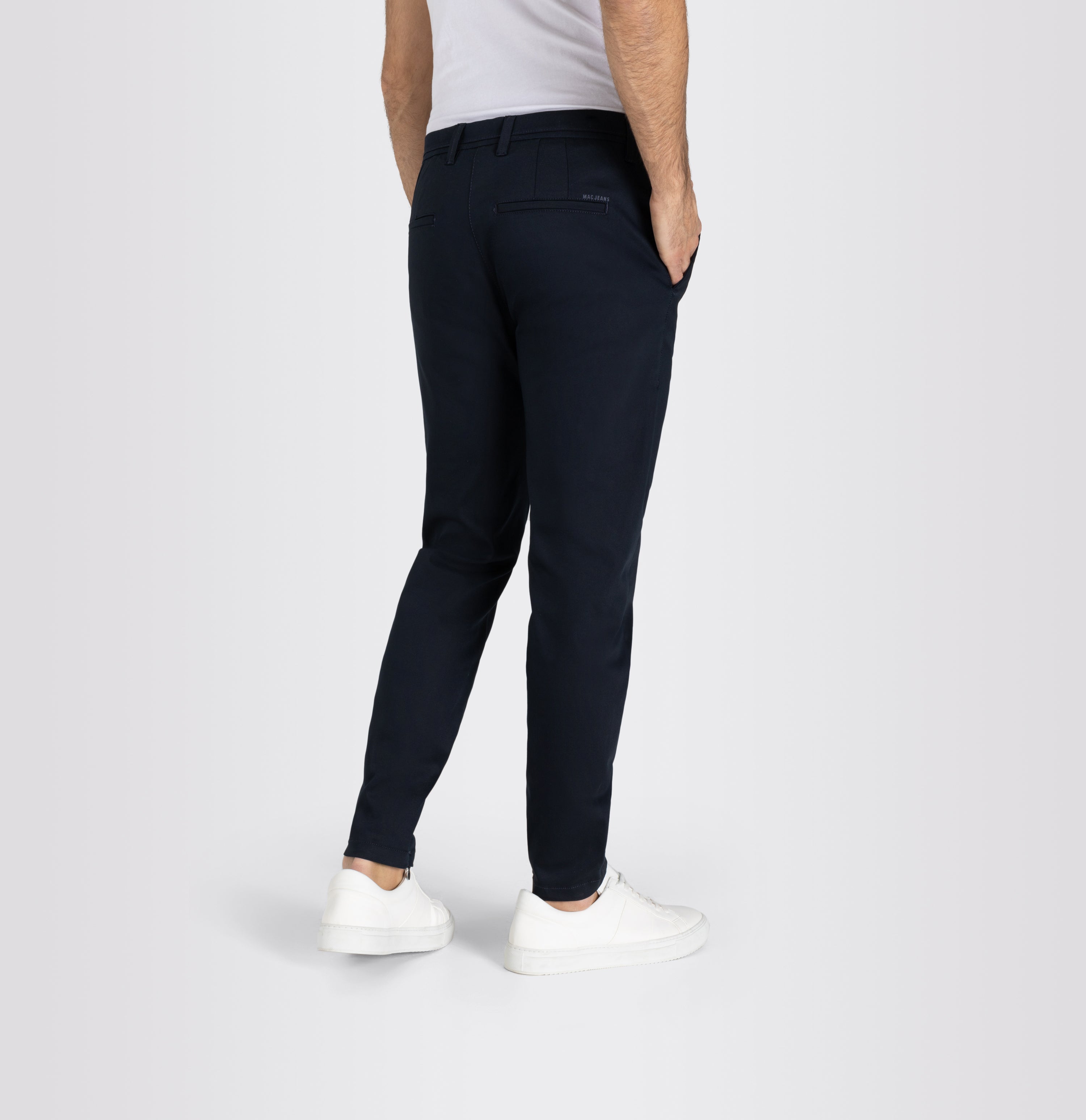 MAC GRIFFIN Chino - Midnight Navy - 6600-00-0762L-196 von MAC