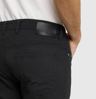 MAC ARNE TRAVEL black greyish 0620-92-0732L 090 - ULTIMATE TRAVELLER PANTS