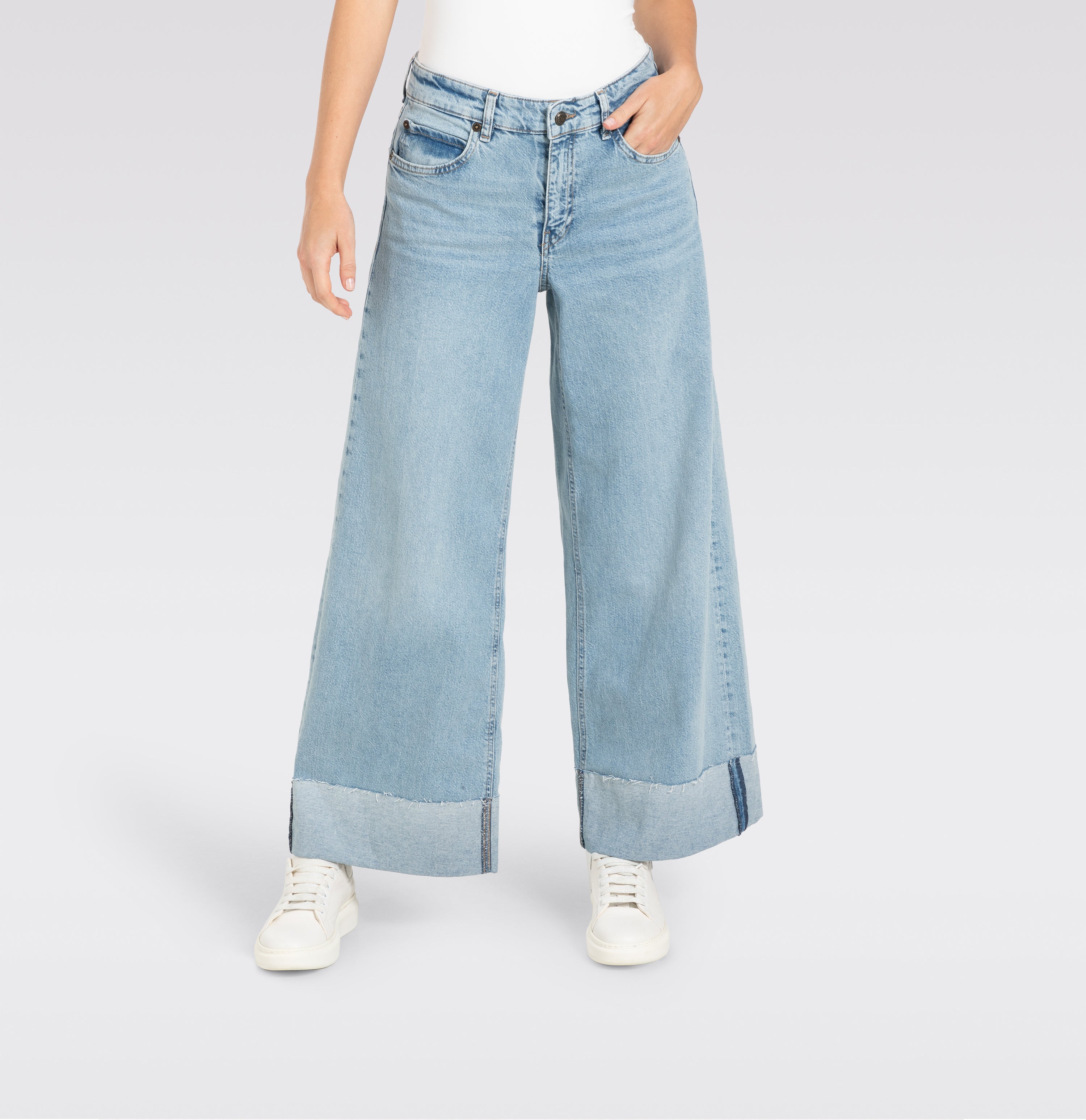 MAC NEVADA Wide Leg Jeans - Skywashed Breeze - 2805-90-0291-D272