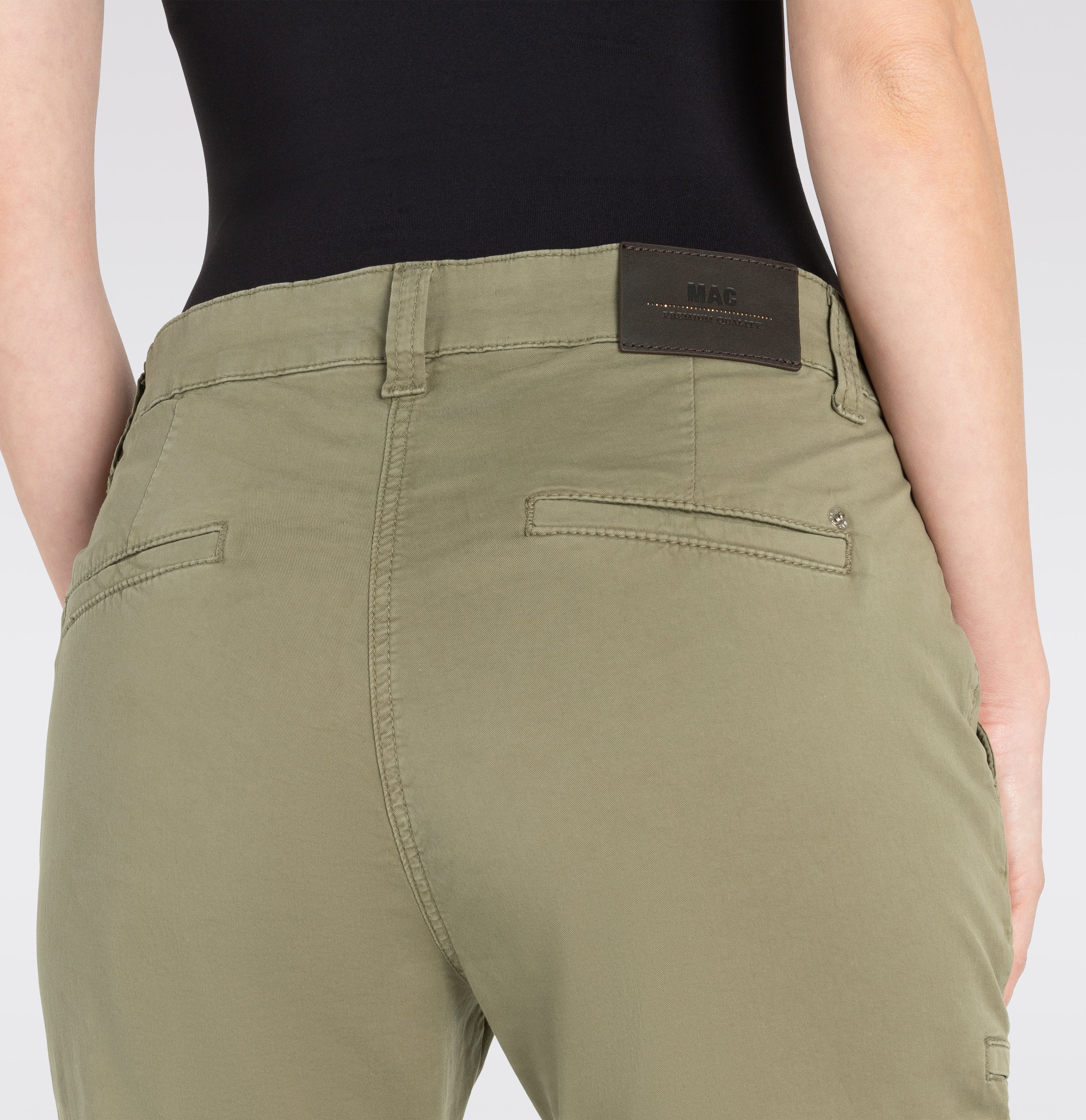 MAC Rich Cargo - Evergreen Sage - 2306-00-0434L-358R von MAC