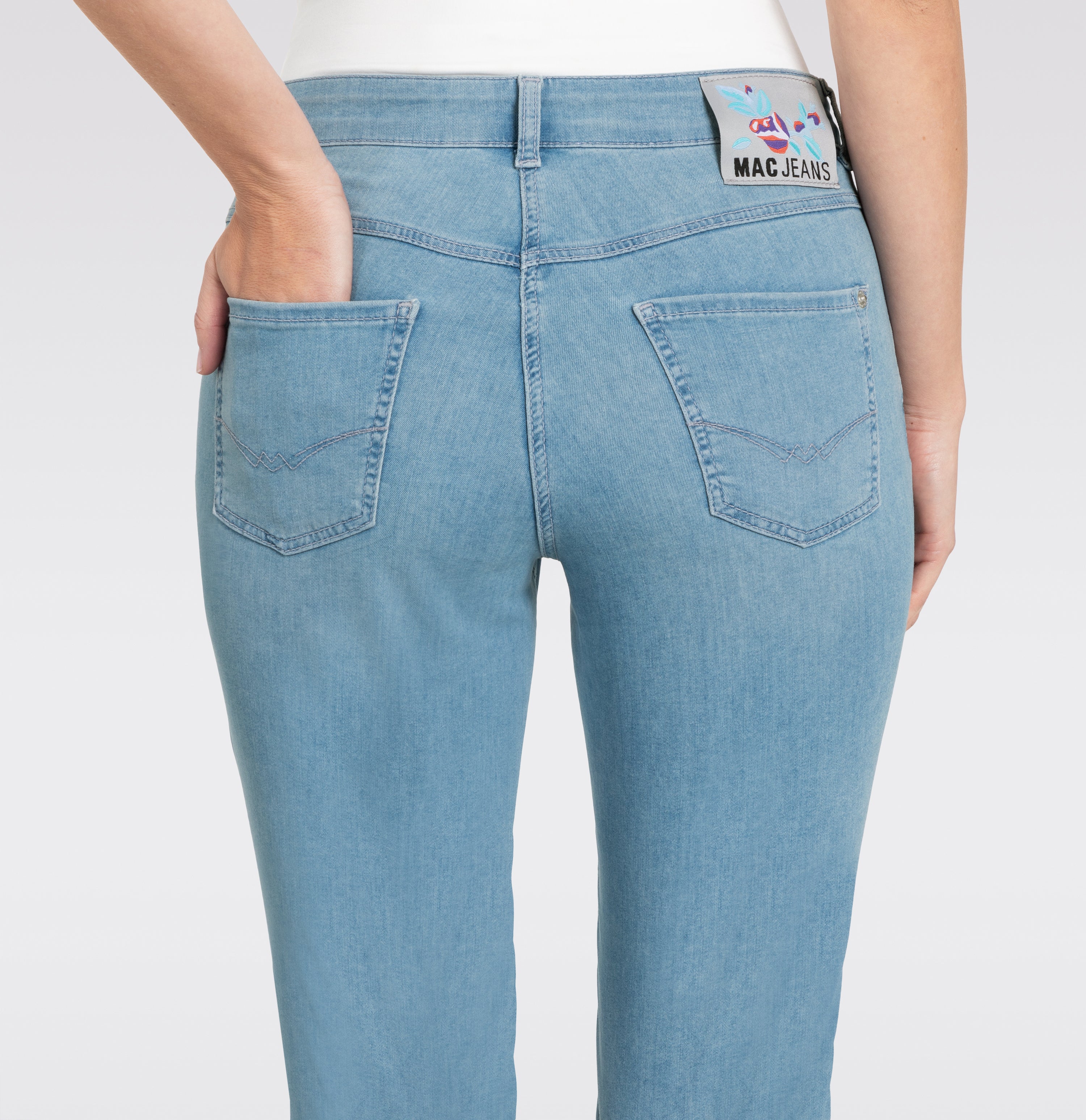 MAC DREAM SUN Capri - Light Skywash Blue - 5472-90-0351-D439 von MAC
